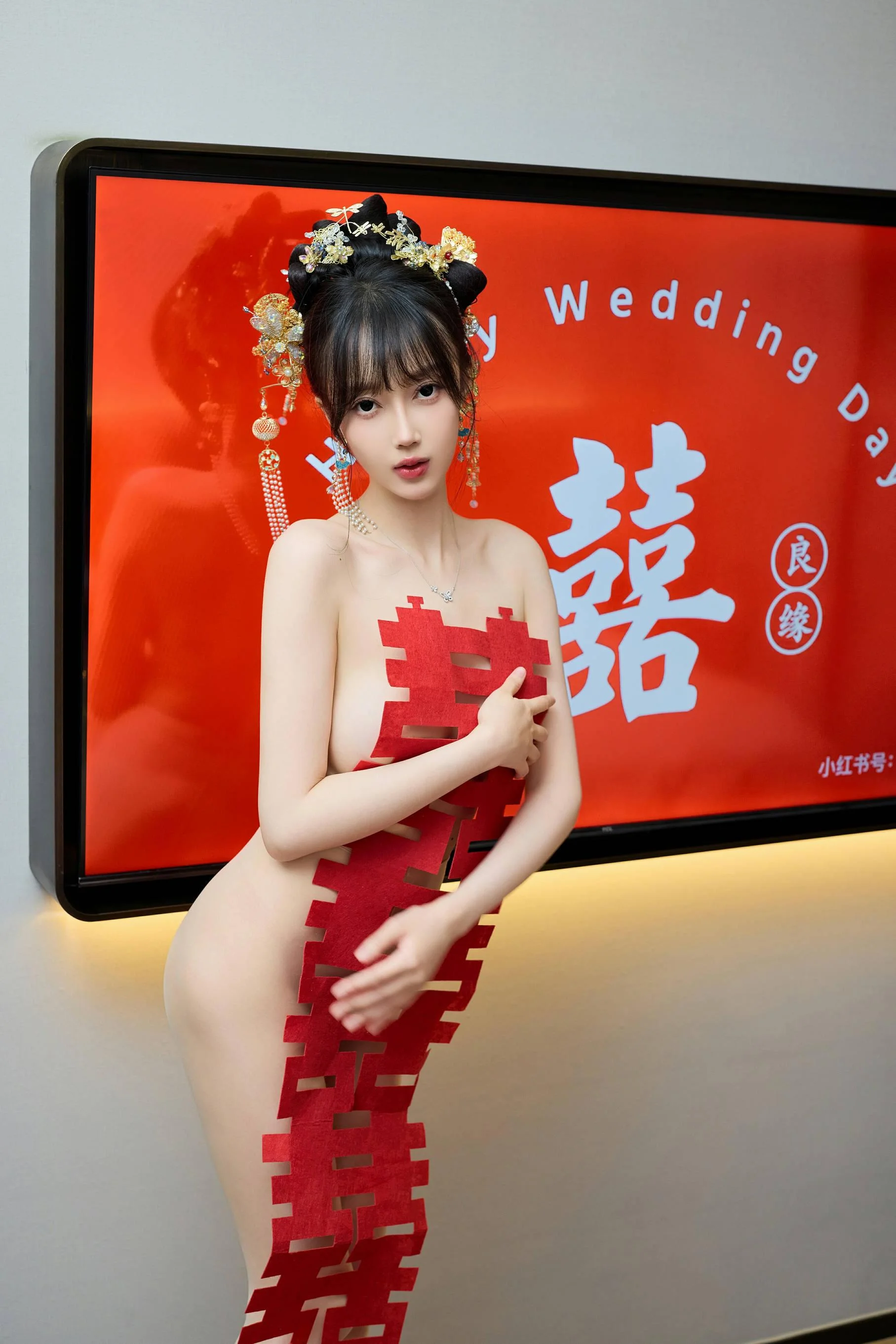 [秀人付费] 玥儿玥er 诱人私拍福利 婚纱制服诱惑 第 139 张