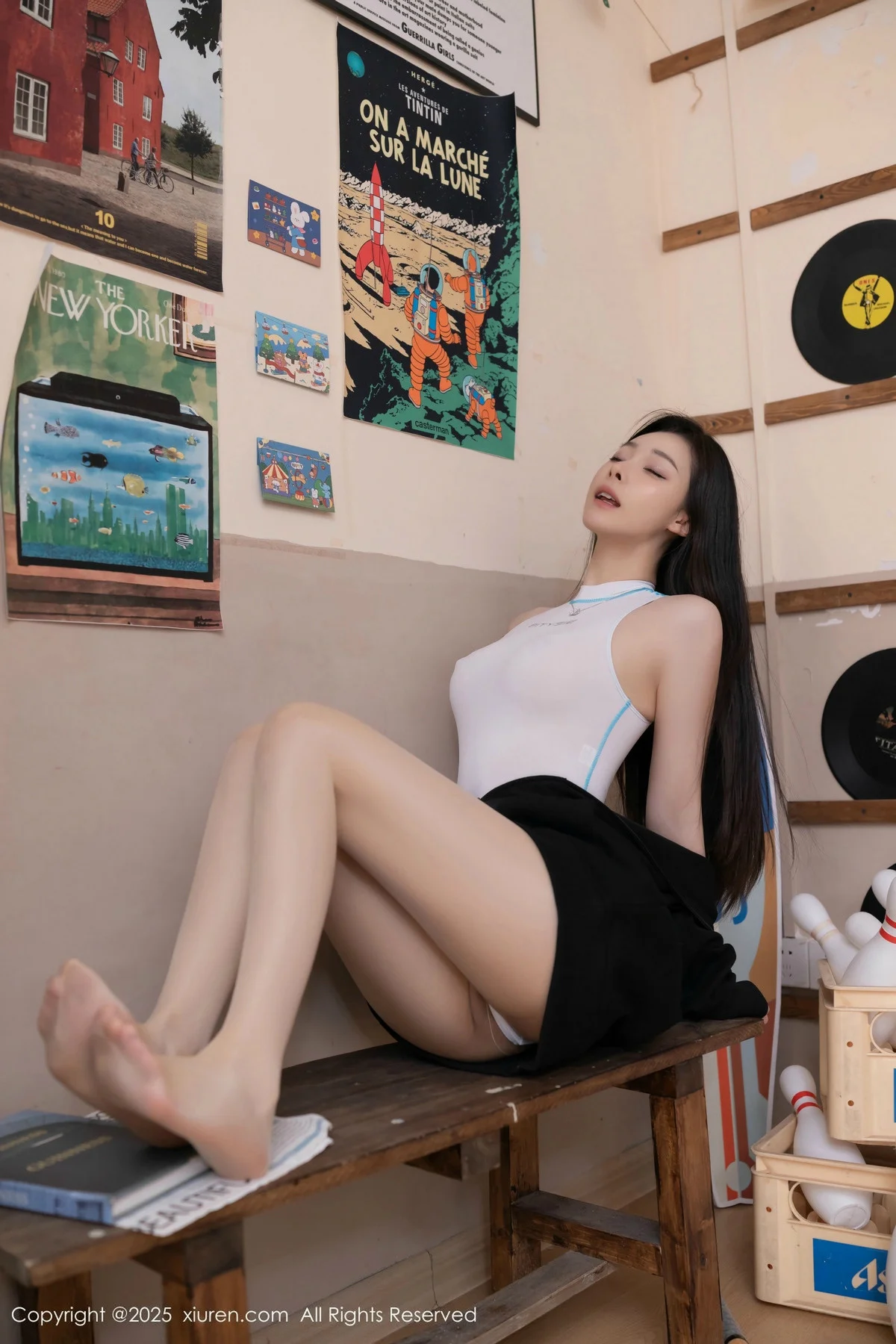 小逗逗性感白色高叉连体衣配超薄肉丝秀曼妙身材绝美写真 第 13 张