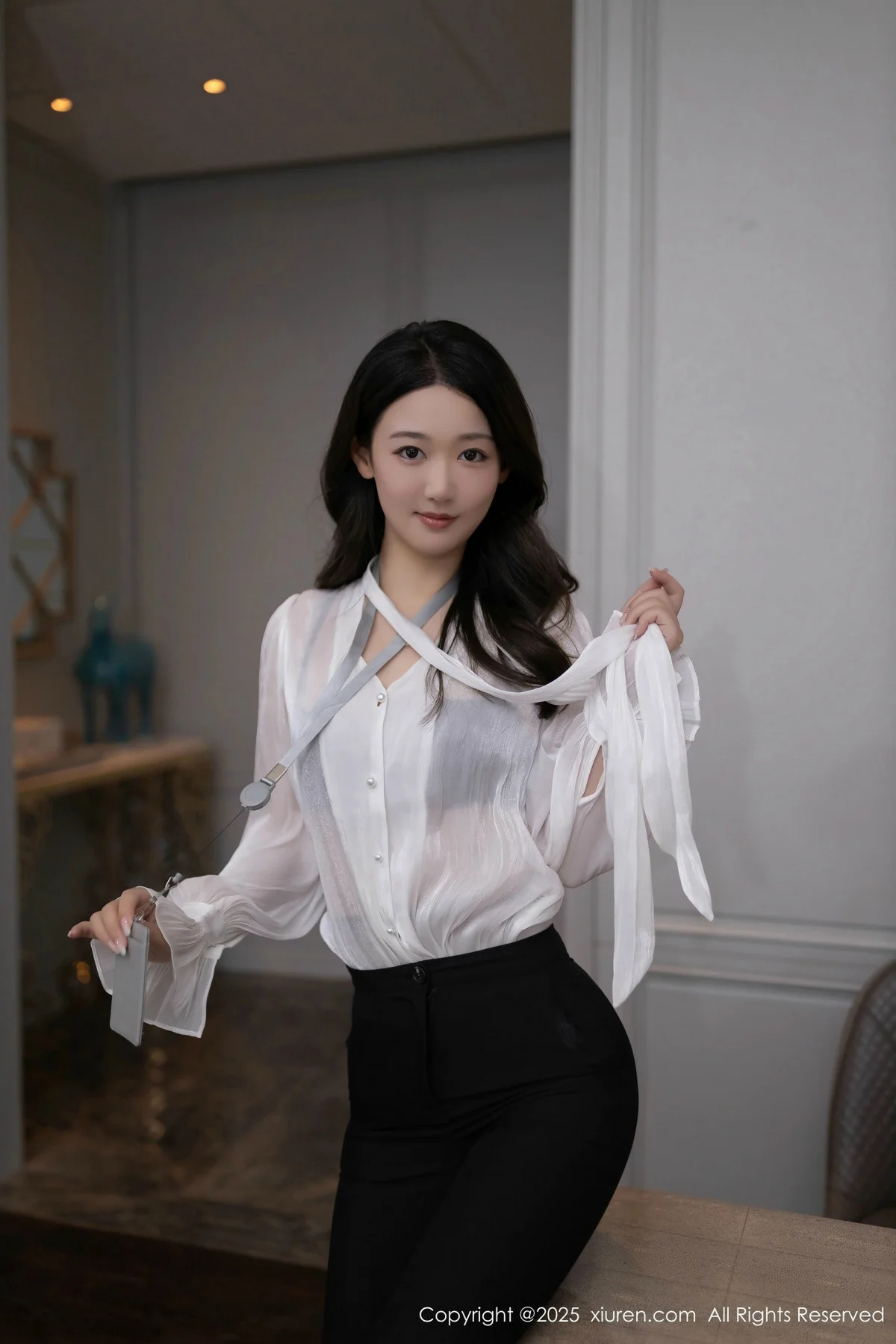 唐安琪性感白衬衫露黑色内衣配超薄黑丝秀柔美身姿绝美写真 第 7 张