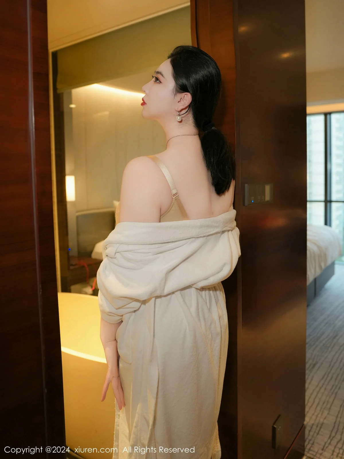 风景尤美性感黄灰色内衣配超薄肉丝秀丰满身材惹火绝美写真 第 20 张
