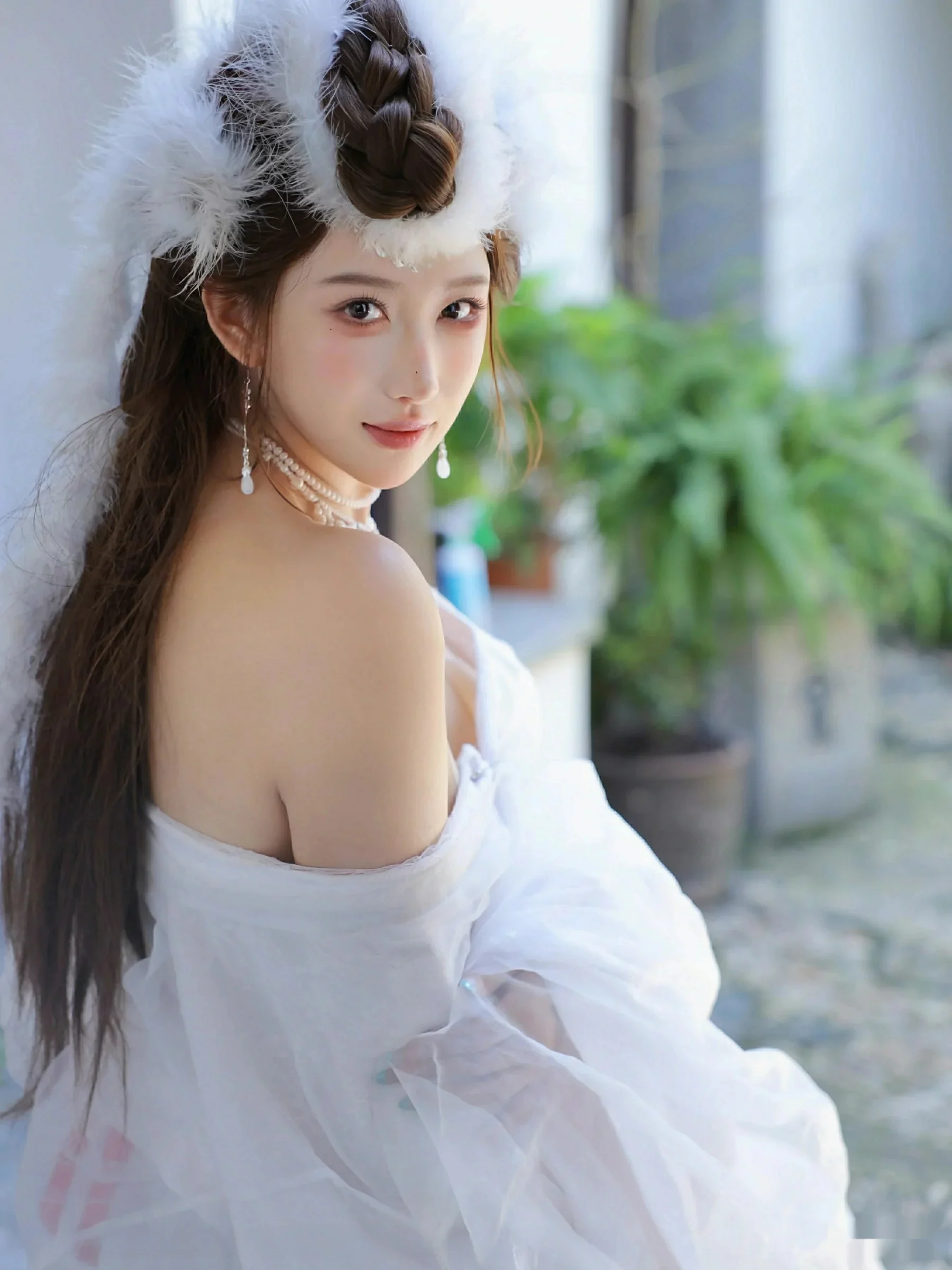 金允希Yuki性感白色锦毛鼠装扮低胸秀丰腴身材完美绝美写真 第 29 张