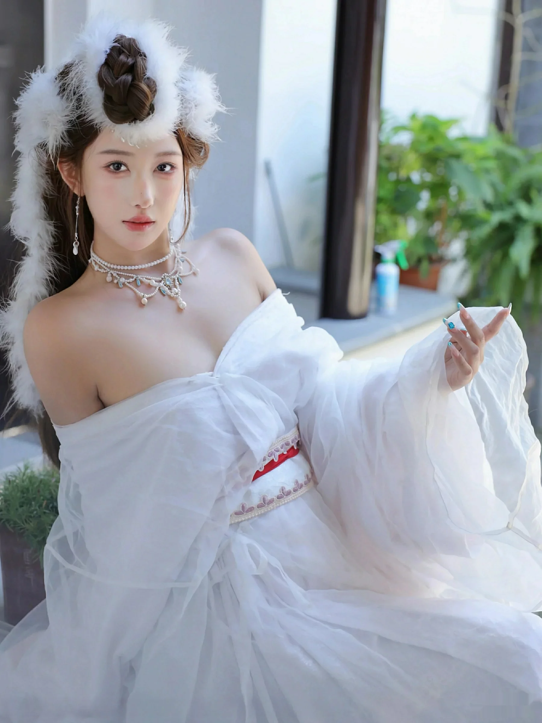 金允希Yuki性感白色锦毛鼠装扮低胸秀丰腴身材完美绝美写真 第 50 张