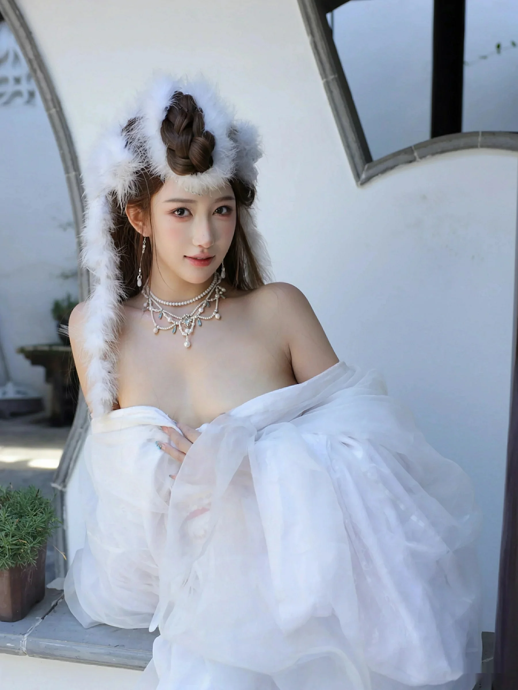 金允希Yuki性感白色锦毛鼠装扮低胸秀丰腴身材完美绝美写真 第 86 张