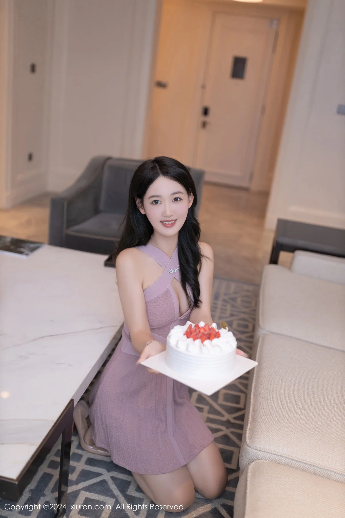 唐安琪性感浅紫色连衣短裙配开档肉丝秀曼妙身姿绝美写真 第 13 张