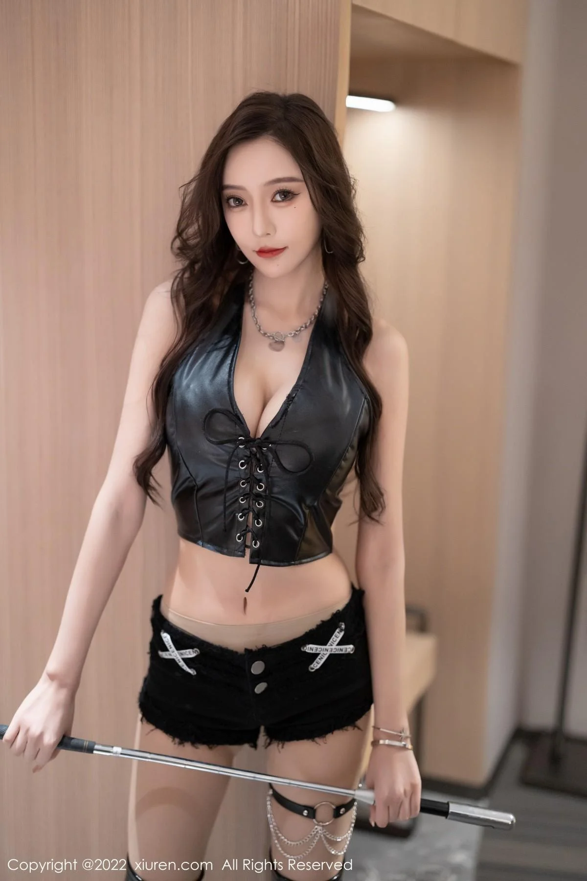 王馨瑶yanni厦门旅拍黑色皮质服饰配超薄肉丝撩人绝美写真 第 26 张