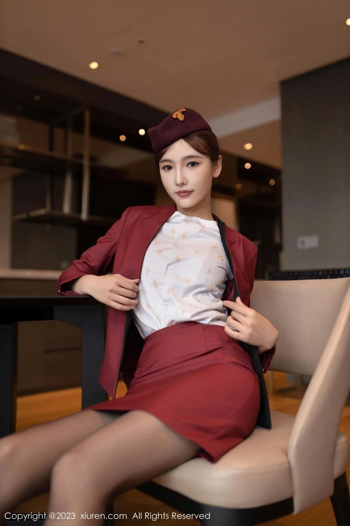 陆萱萱脱空姐制服露性感黑色蕾丝内衣配超薄黑丝绝美写真 第 11 张