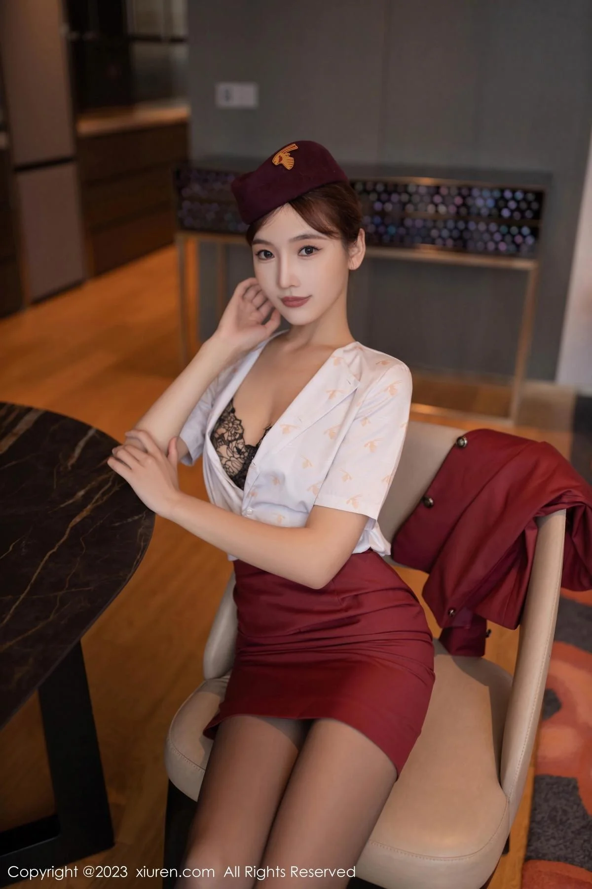陆萱萱脱空姐制服露性感黑色蕾丝内衣配超薄黑丝绝美写真 第 22 张