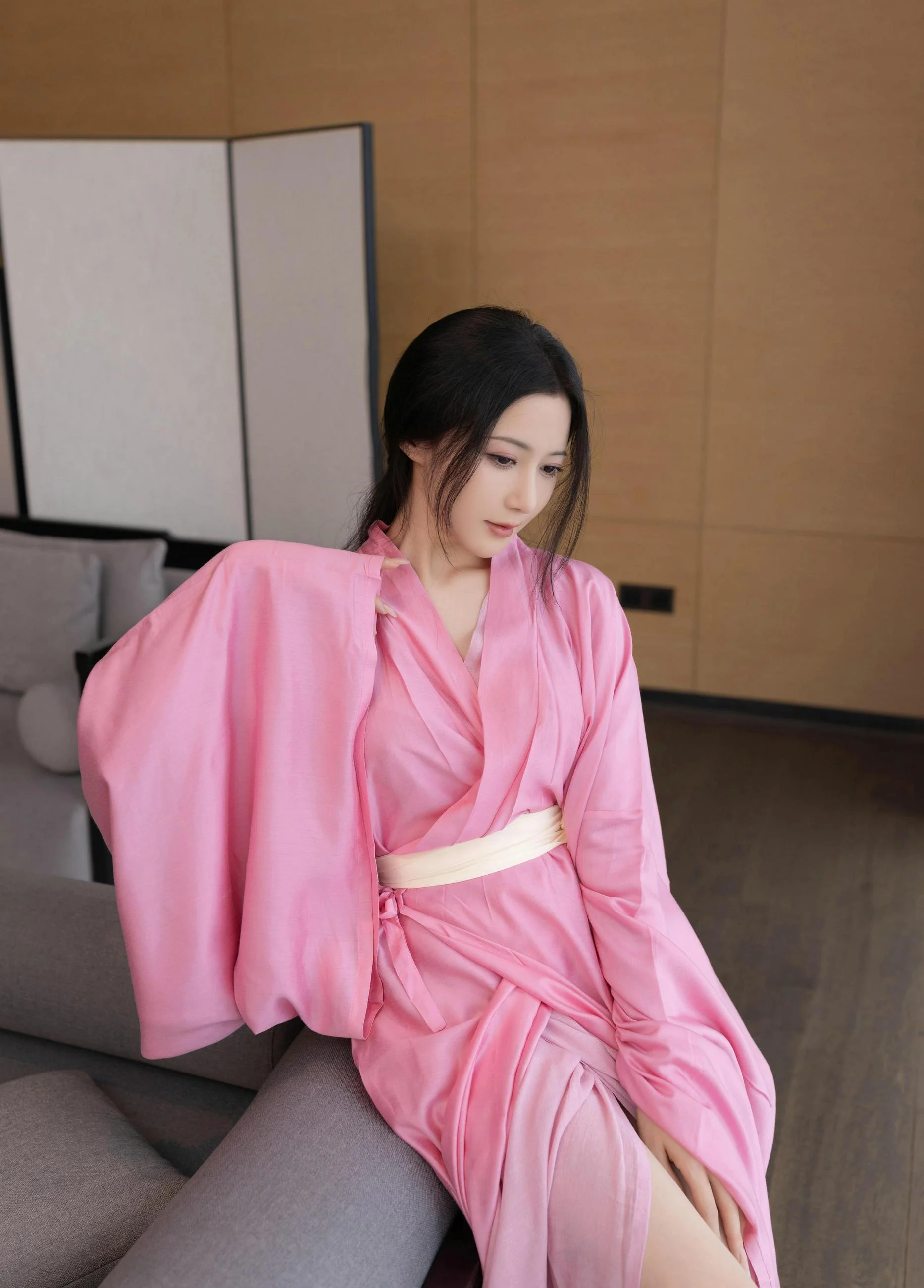 [秀人付费] 鱼子酱Fish 诱人私拍福利 月影纱 第 21 张