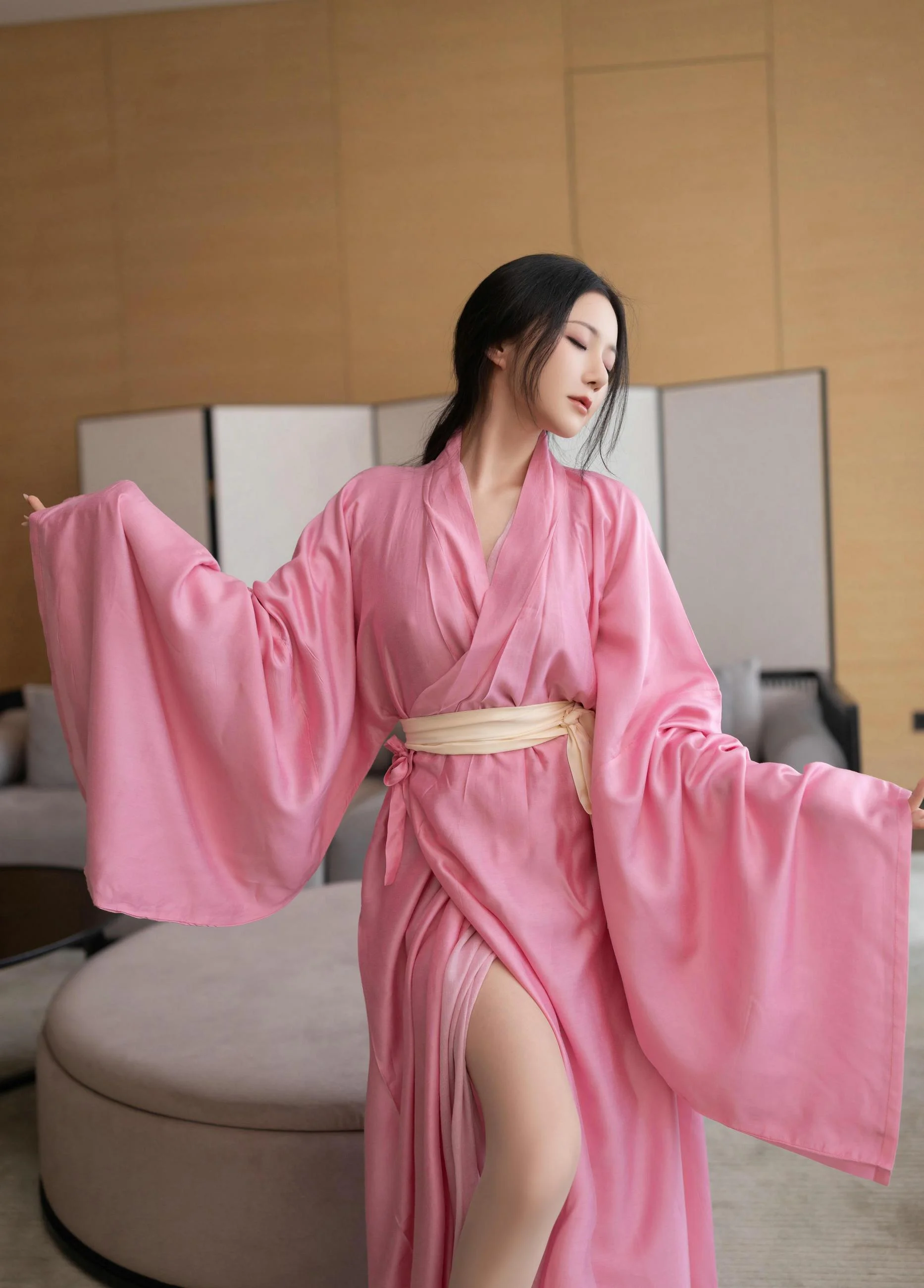 [秀人付费] 鱼子酱Fish 诱人私拍福利 月影纱 第 30 张