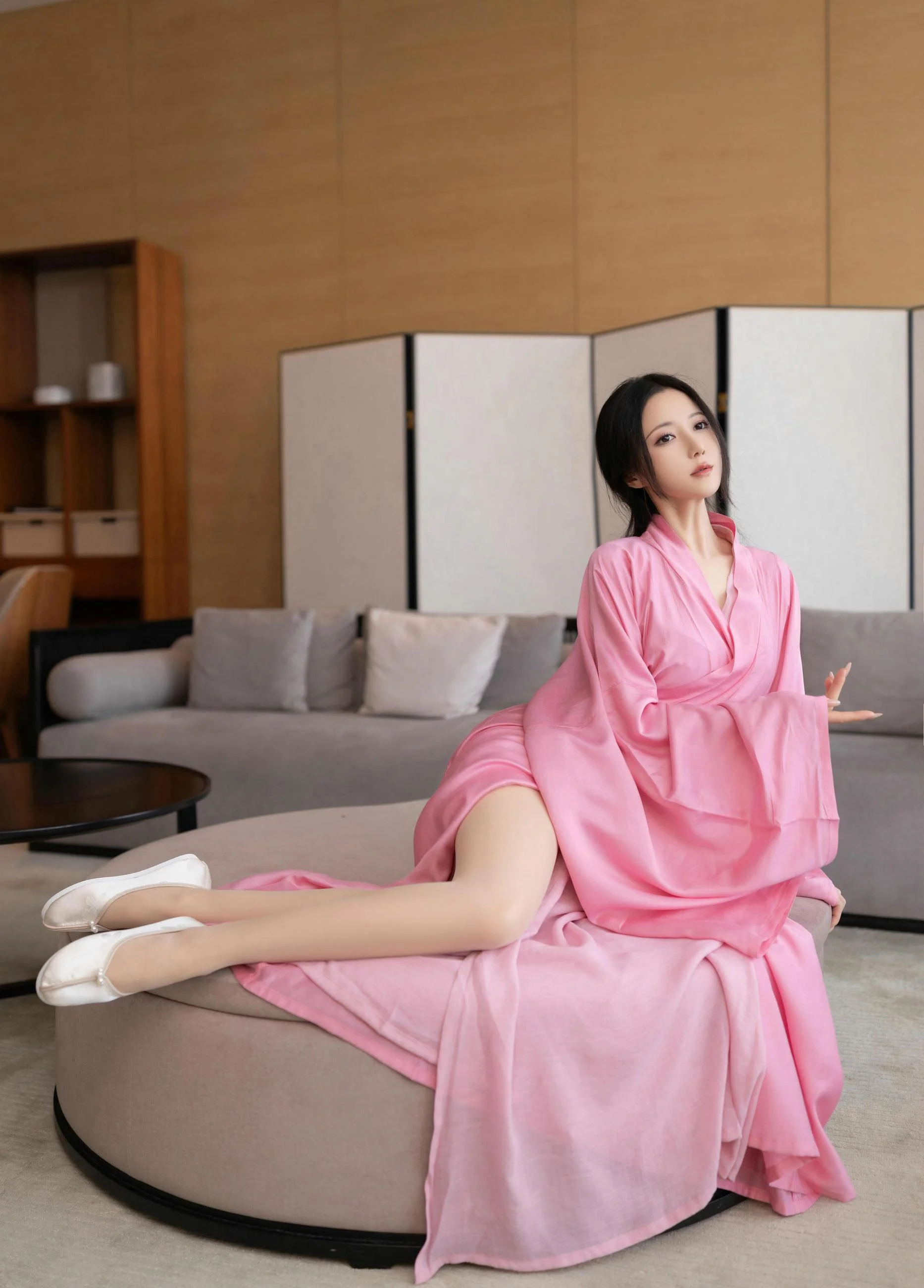 [秀人付费] 鱼子酱Fish 诱人私拍福利 月影纱 第 38 张
