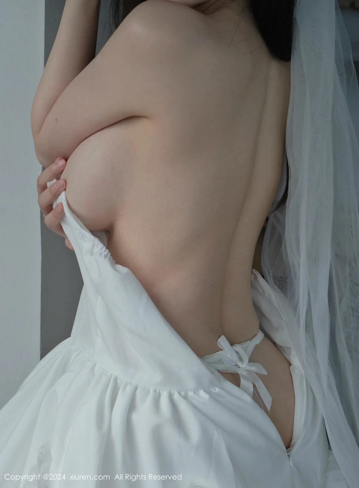 糯美子MINIbabe性感白色婚纱配情趣内衣秀惹火身材绝美写真 第 13 张