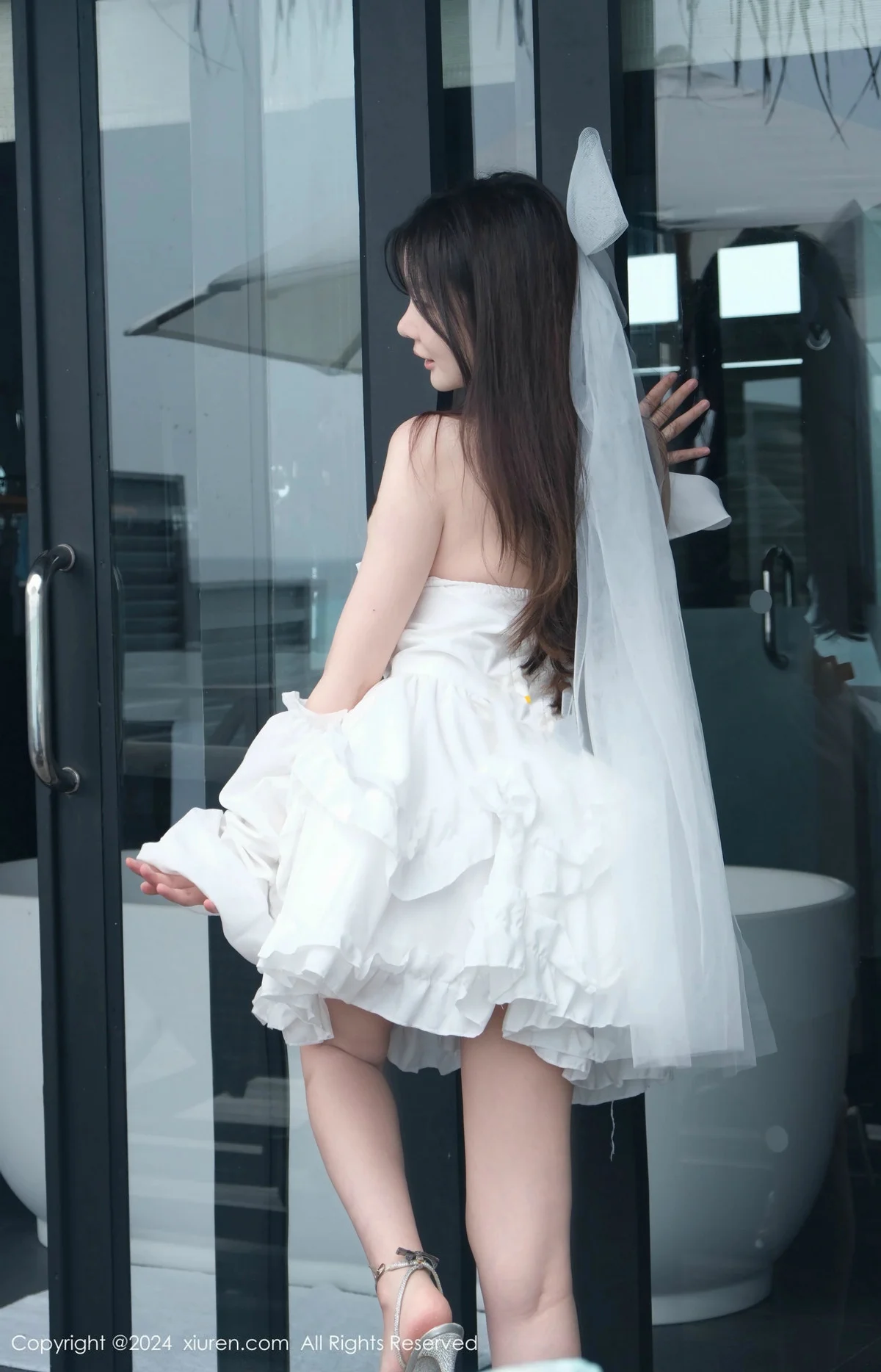 糯美子MINIbabe性感白色婚纱配情趣内衣秀惹火身材绝美写真 第 26 张