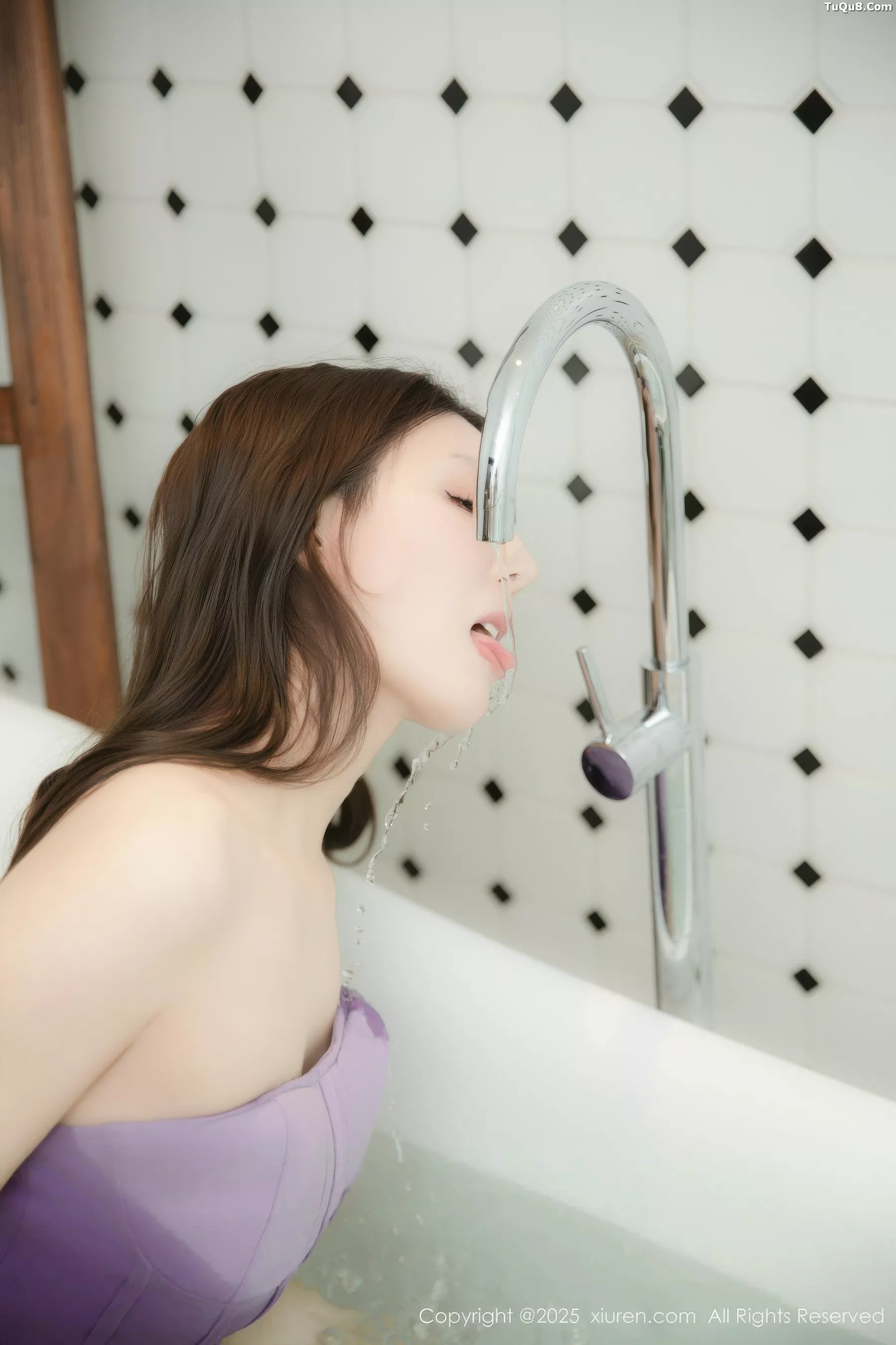 悦兮性感紫色连衣短裙配超薄无内肉丝秀完美身材绝美写真 第 85 张