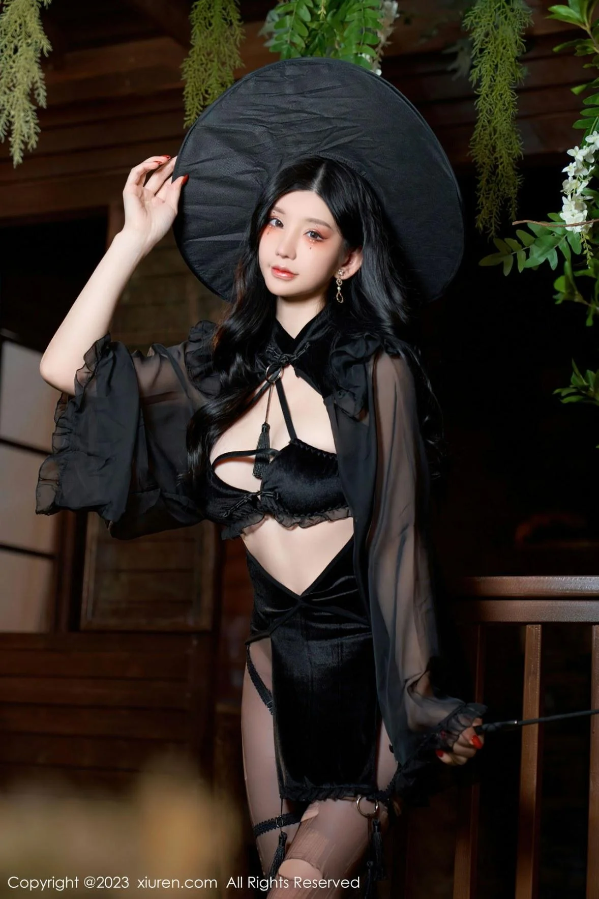 周于希Sally女巫的救赎主题半脱露豪乳遮点惹火绝美写真 第 23 张
