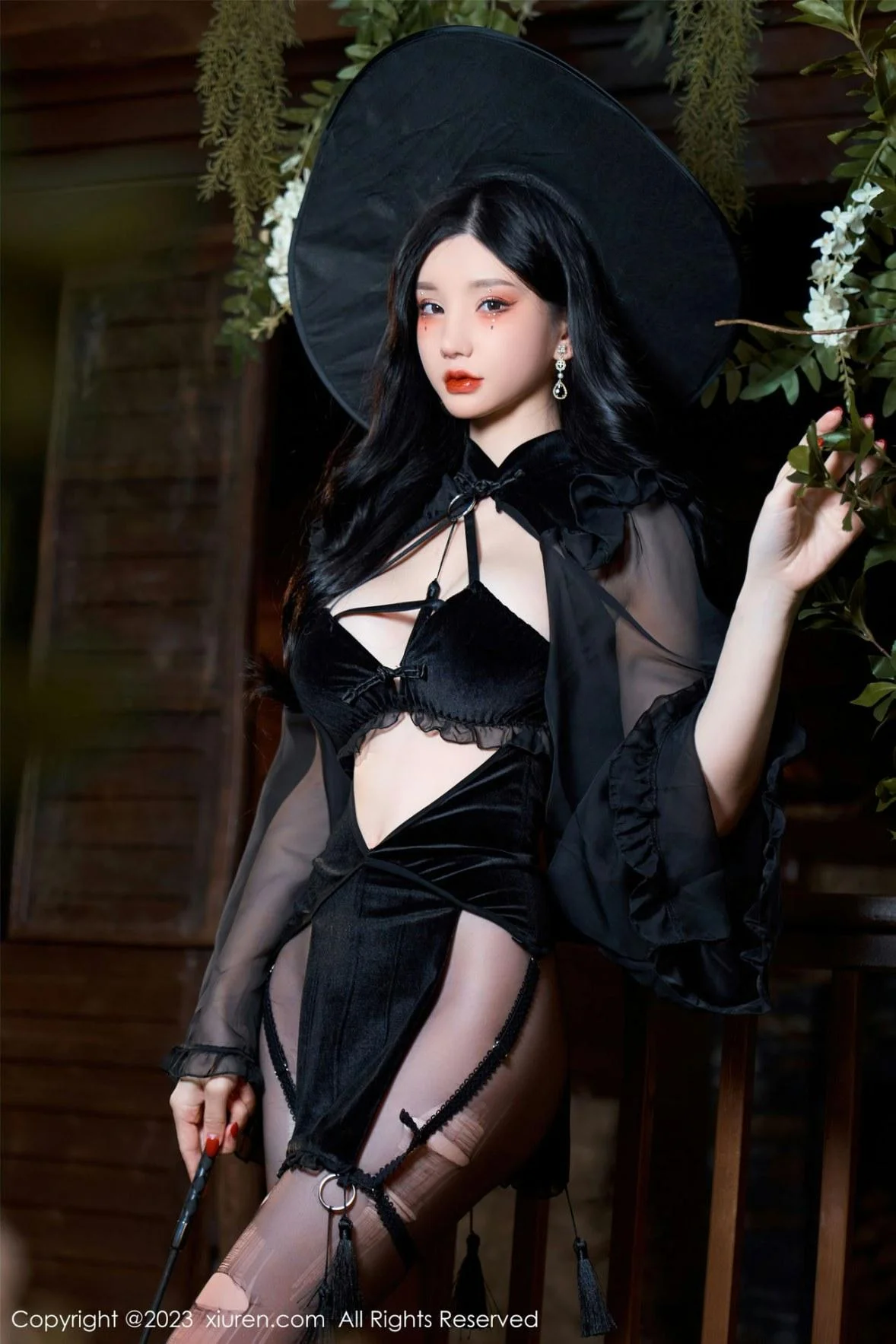 周于希Sally女巫的救赎主题半脱露豪乳遮点惹火绝美写真 第 25 张