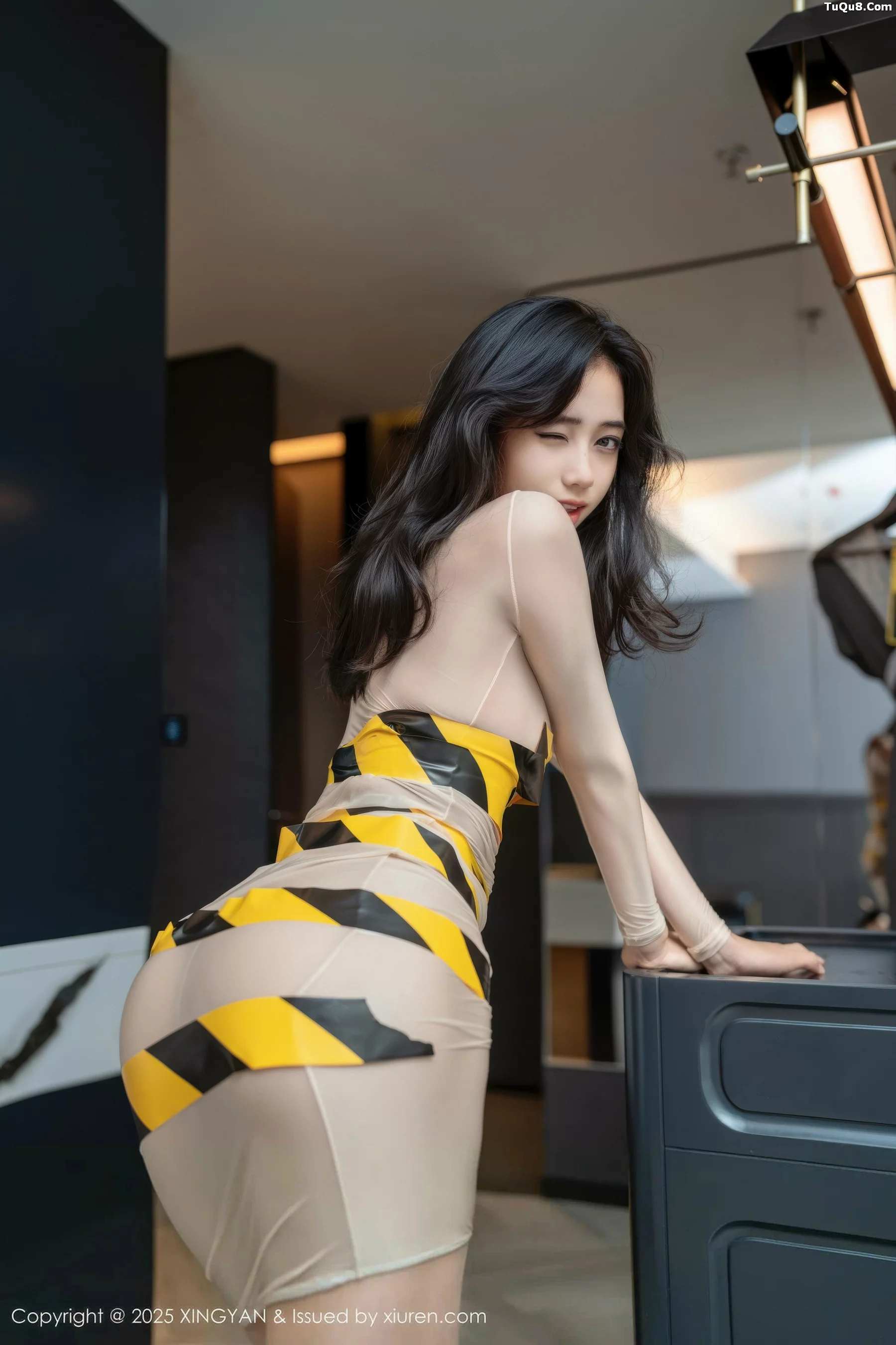 时安安性感肉色连衣短裙配超薄肉丝秀柔美身姿绝美写真 第 13 张