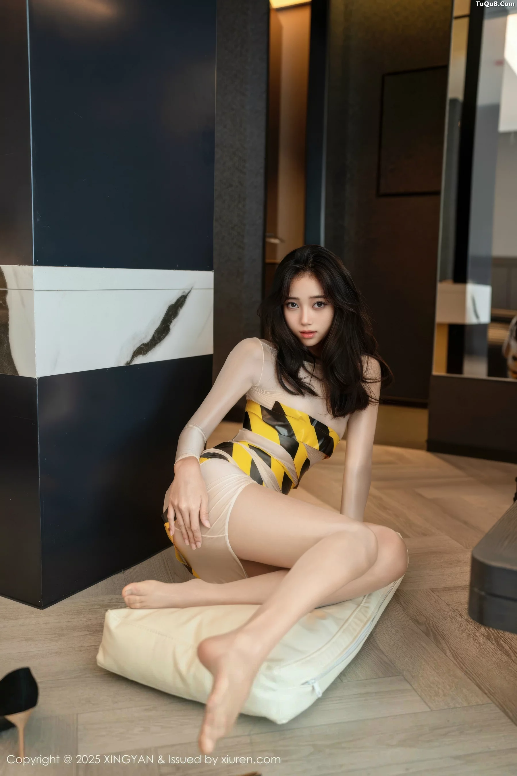 时安安性感肉色连衣短裙配超薄肉丝秀柔美身姿绝美写真 第 38 张