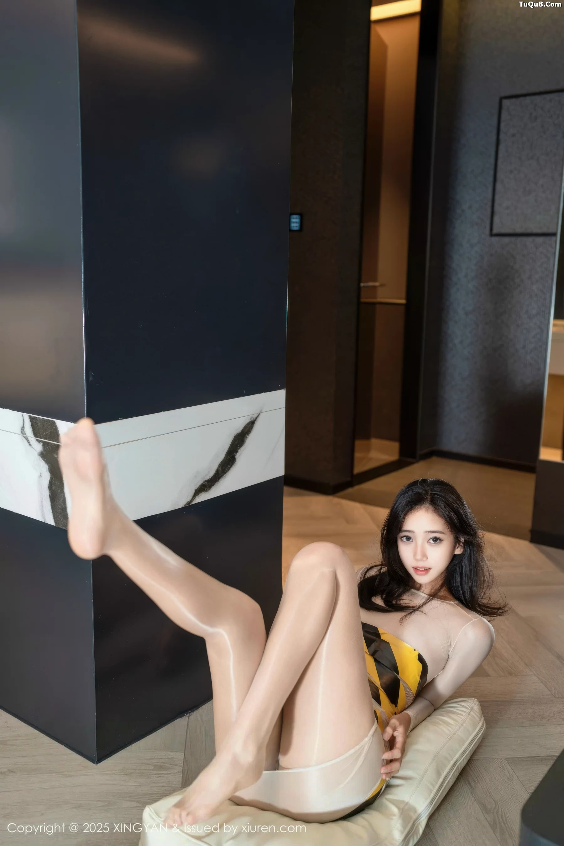 时安安性感肉色连衣短裙配超薄肉丝秀柔美身姿绝美写真 第 39 张