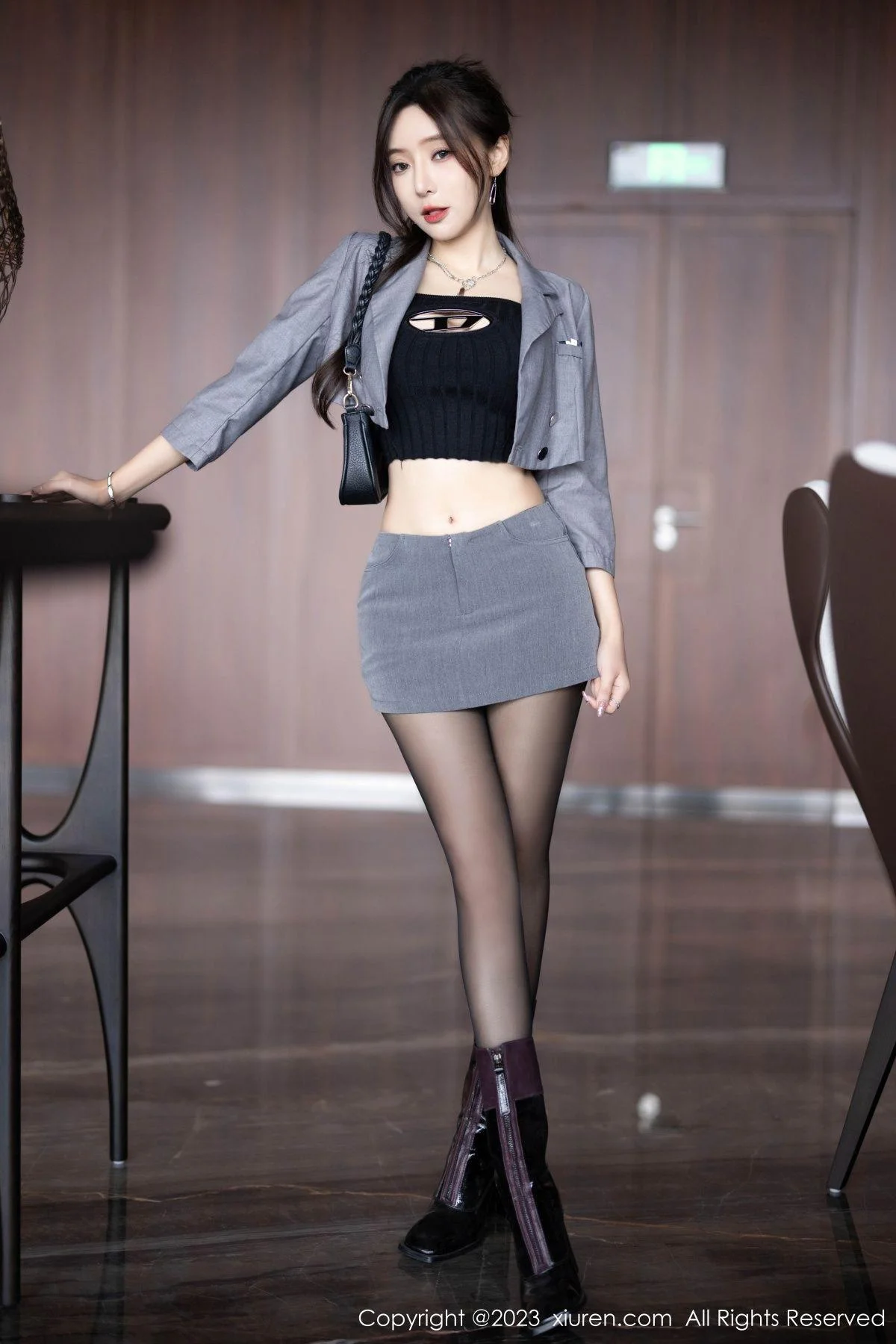 王馨瑶yanni性感白色蕾丝内衣配白丝袜秀惹火身材绝美写真 第 4 张