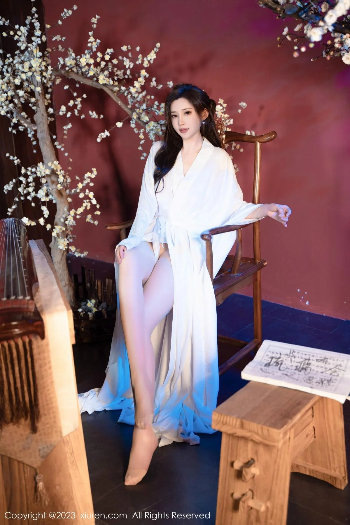 Carol周妍希性感白色汉服配超薄肉丝秀丰满身材绝美写真 第 10 张