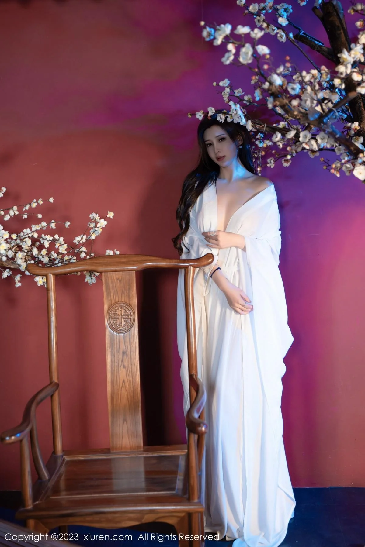 Carol周妍希性感白色汉服配超薄肉丝秀丰满身材绝美写真 第 36 张