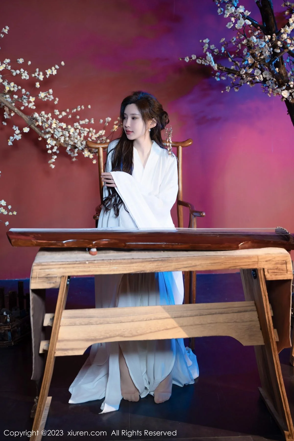 Carol周妍希性感白色汉服配超薄肉丝秀丰满身材绝美写真 第 4 张