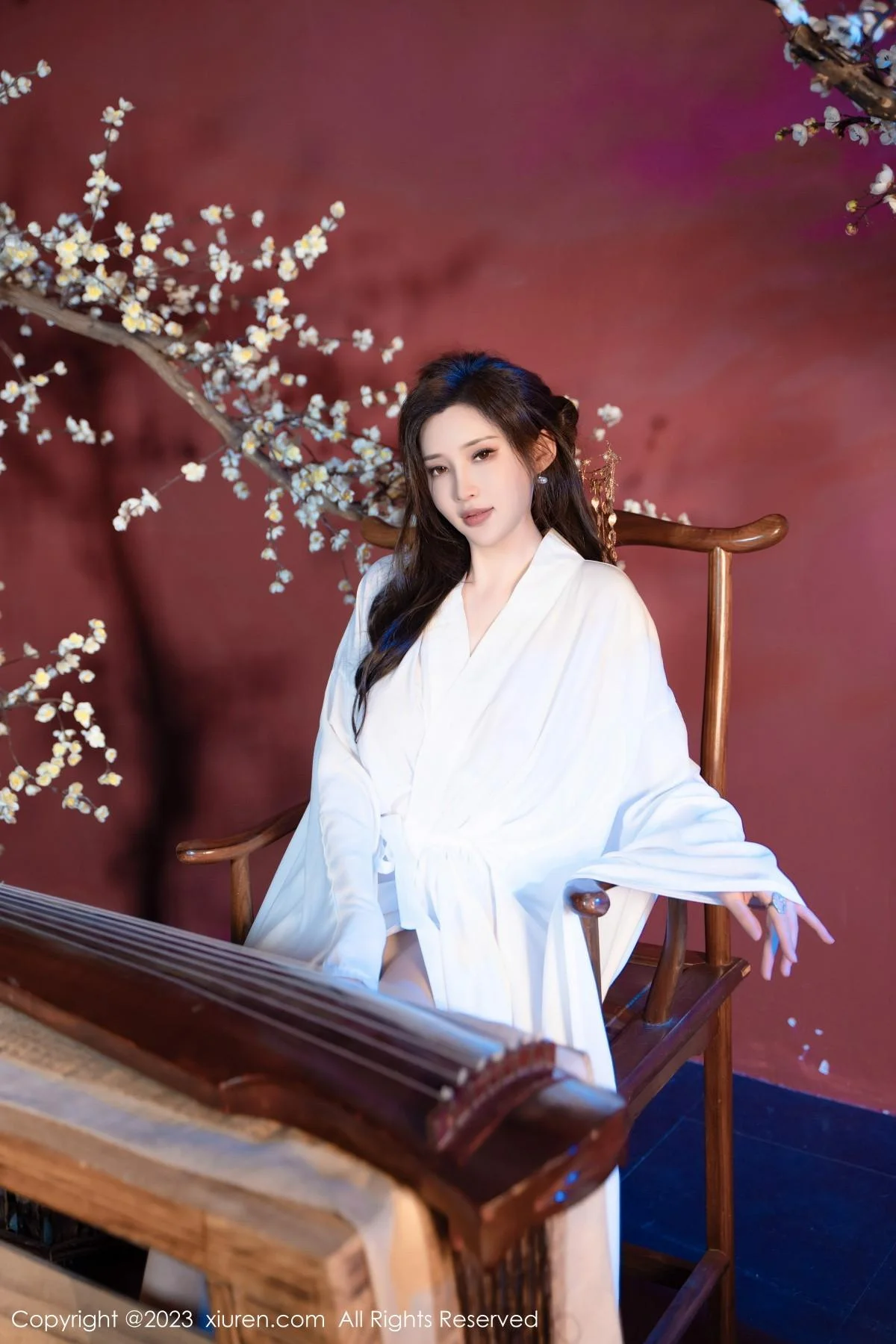 Carol周妍希性感白色汉服配超薄肉丝秀丰满身材绝美写真 第 8 张