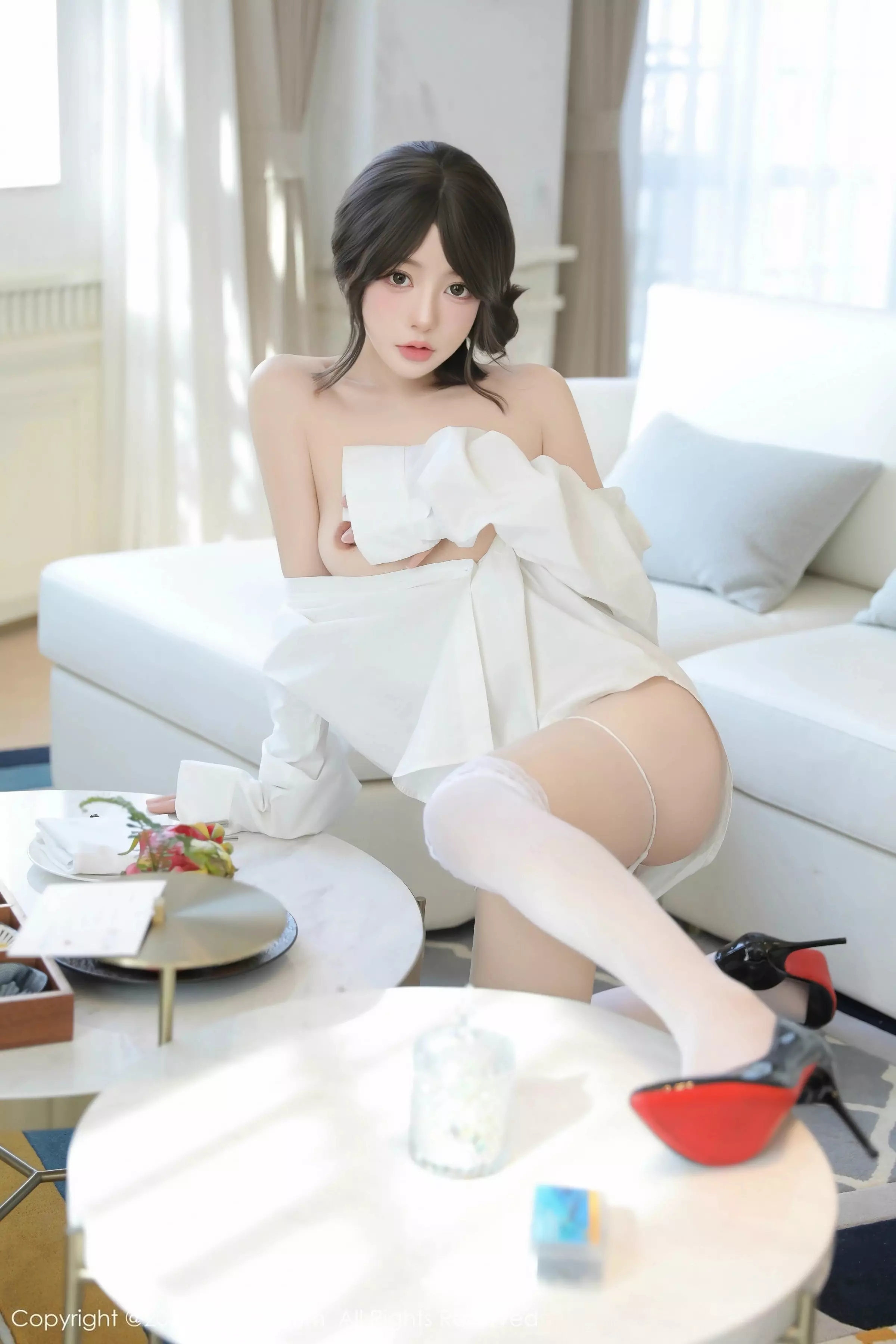 桃妖夭性感白T露白色内衣配白色丝袜秀曼妙身姿绝美写真 第 136 张