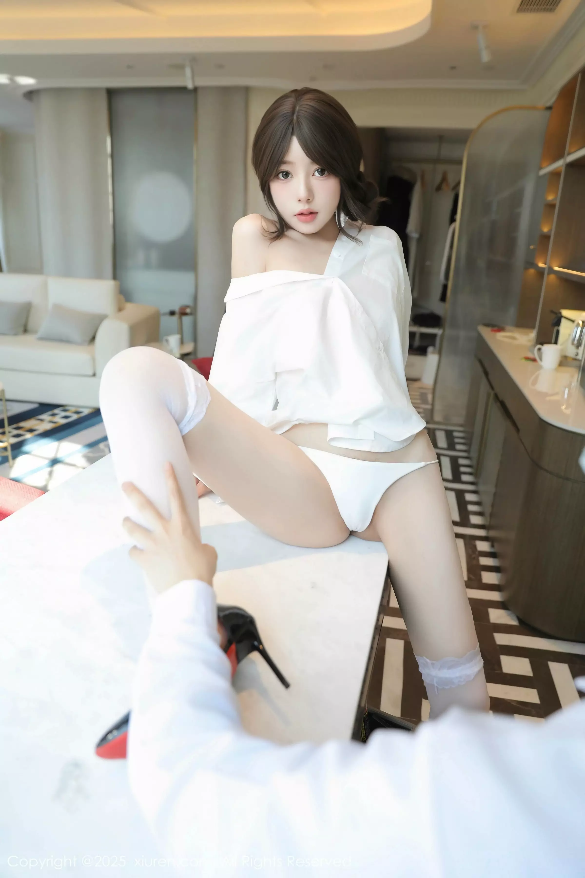 桃妖夭性感白T露白色内衣配白色丝袜秀曼妙身姿绝美写真 第 44 张