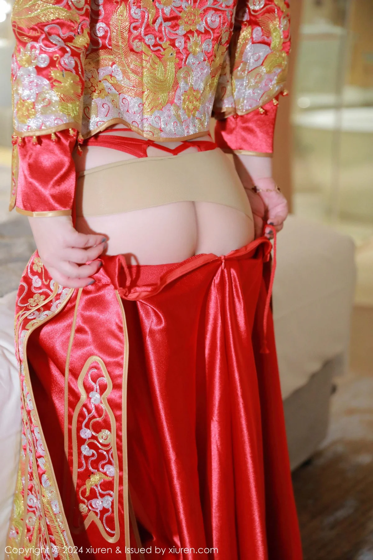 诗诗kiki性感红色新娘服饰露红色内衣秀惹火身材绝美写真 第 28 张