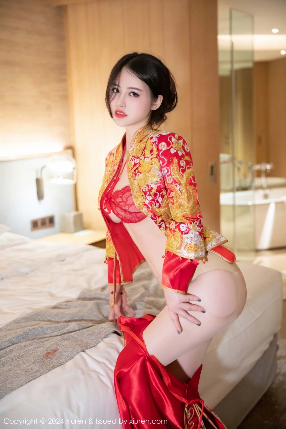 诗诗kiki性感红色新娘服饰露红色内衣秀惹火身材绝美写真 第 33 张