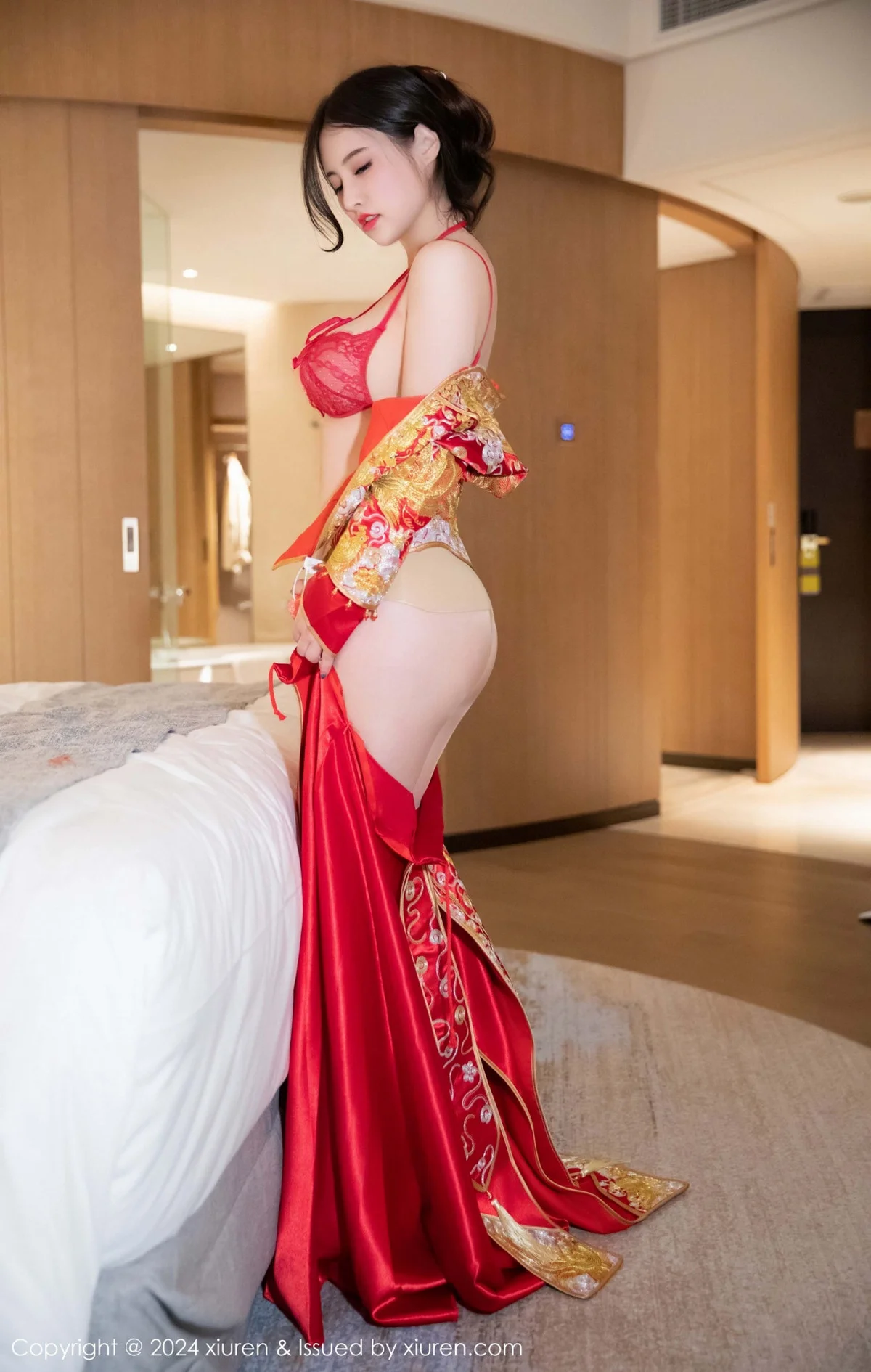 诗诗kiki性感红色新娘服饰露红色内衣秀惹火身材绝美写真 第 38 张
