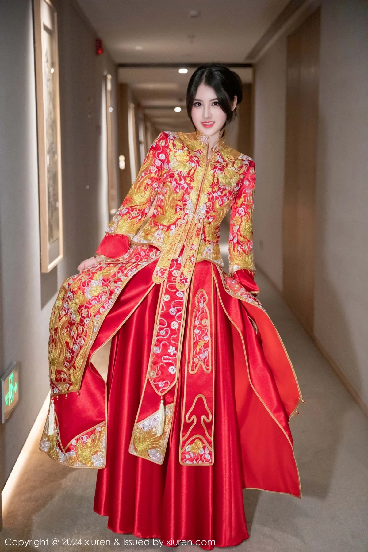 诗诗kiki性感红色新娘服饰露红色内衣秀惹火身材绝美写真 第 4 张