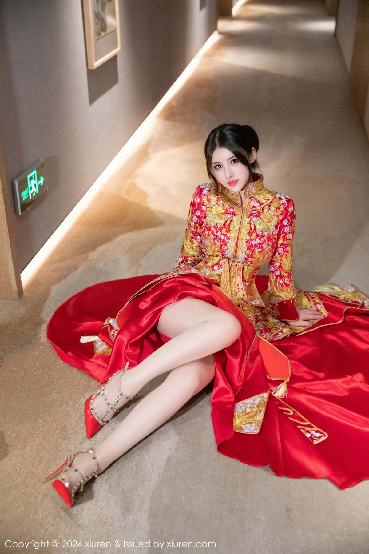 诗诗kiki性感红色新娘服饰露红色内衣秀惹火身材绝美写真 第 6 张