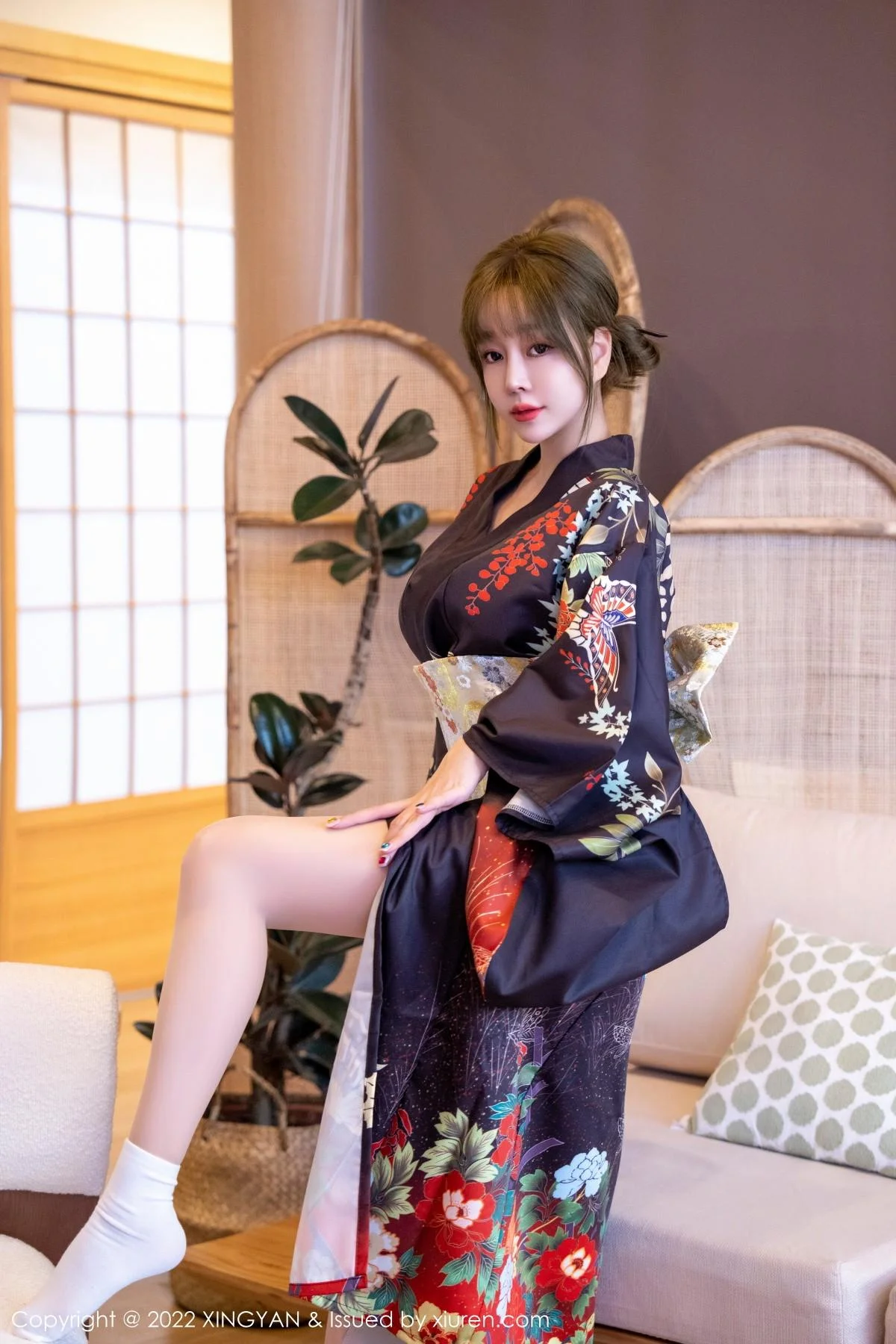 王雨纯脱深色日式和服露性感白色内衣配超薄肉丝绝美写真 第 16 张