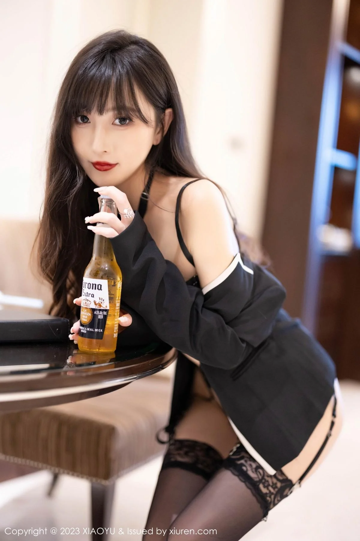 林星阑脱黑色上衣露性感黑色情趣服饰配黑丝吊袜魅惑写真 第 105 张