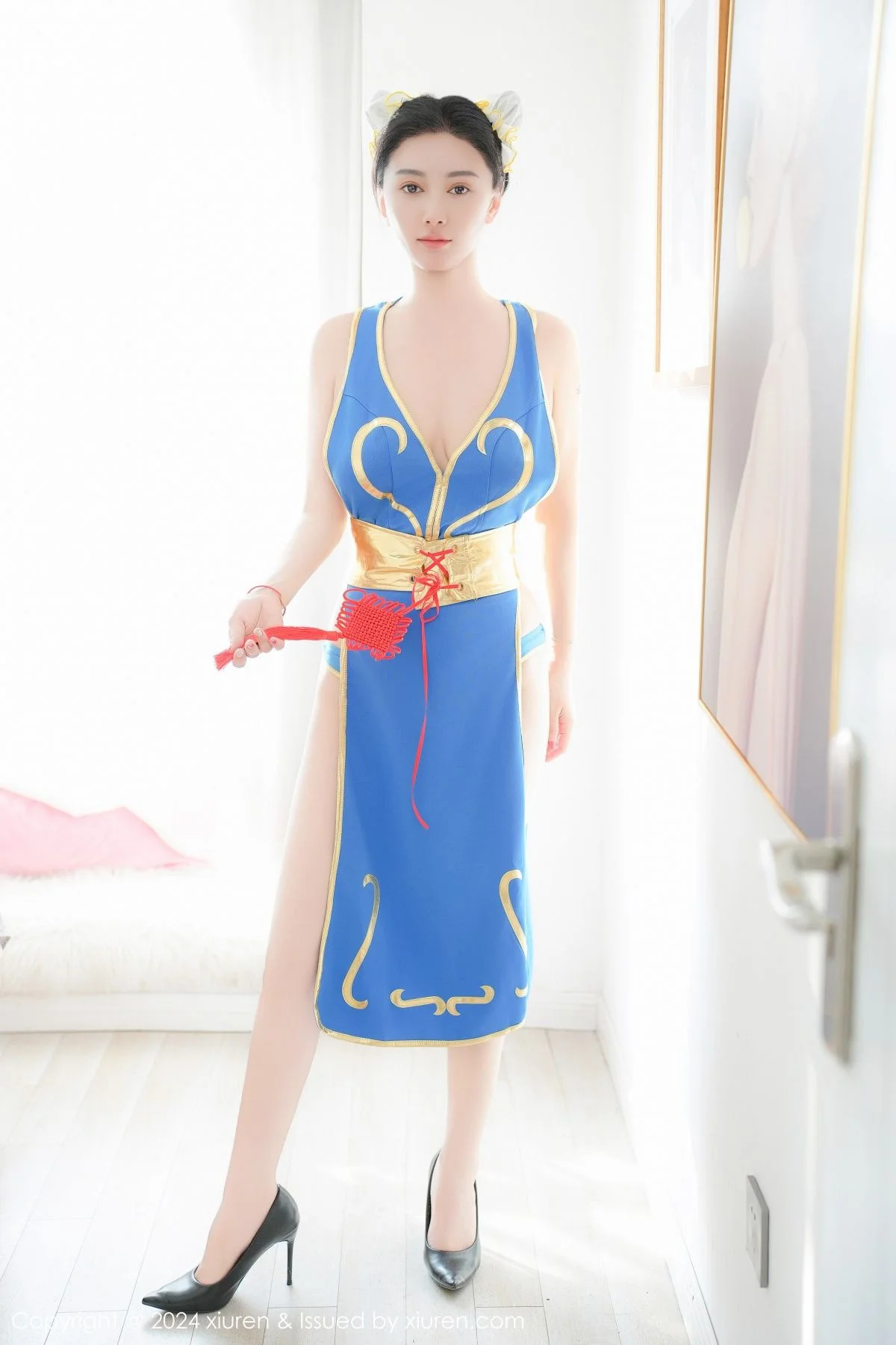 雅茹老师性感蓝色COSPLAY服饰秀白嫩柔美身姿绝美写真 第 11 张