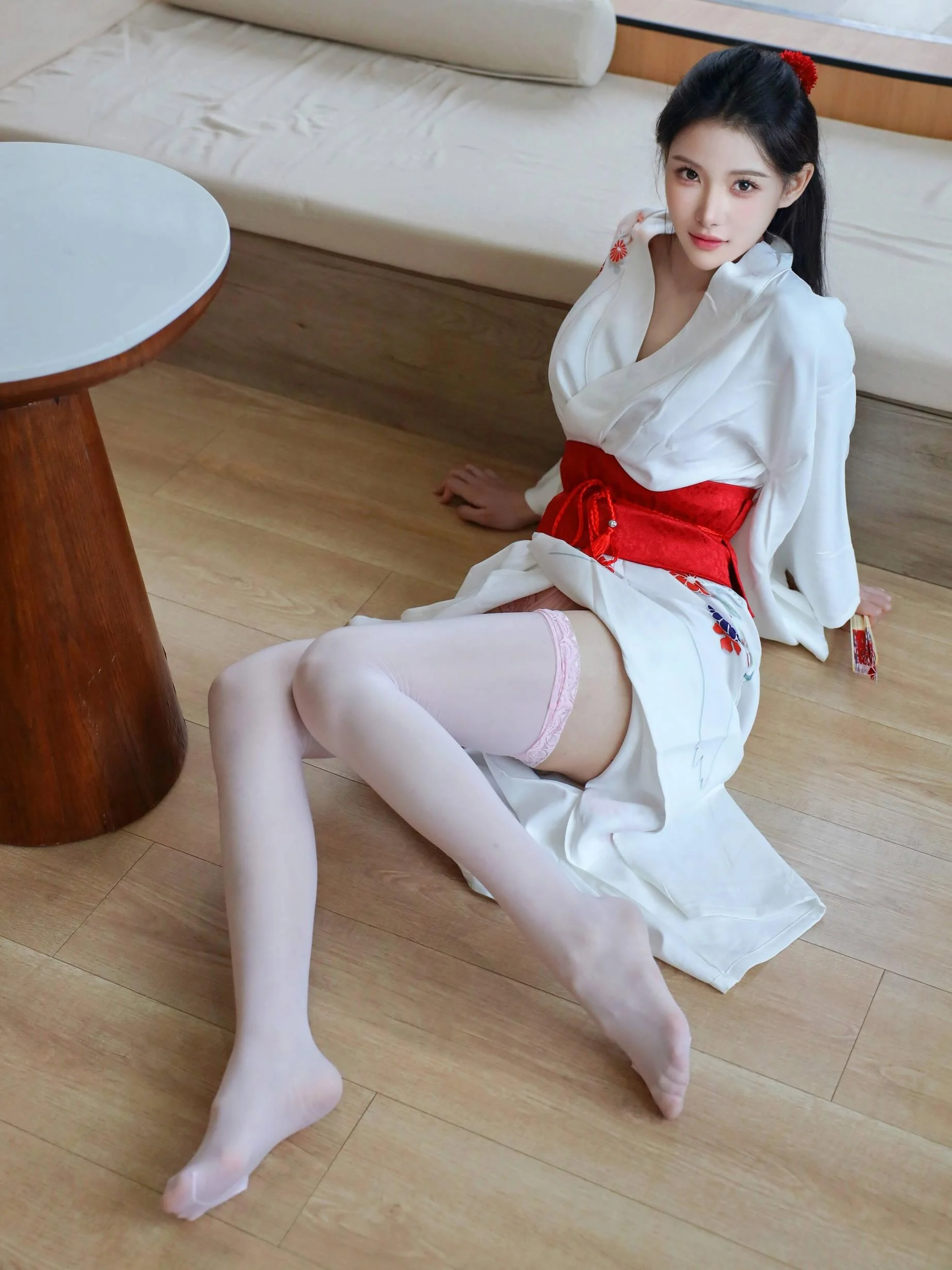[秀人精选] 梨霜儿 诱人私拍福利 COS潘金莲 第 27 张