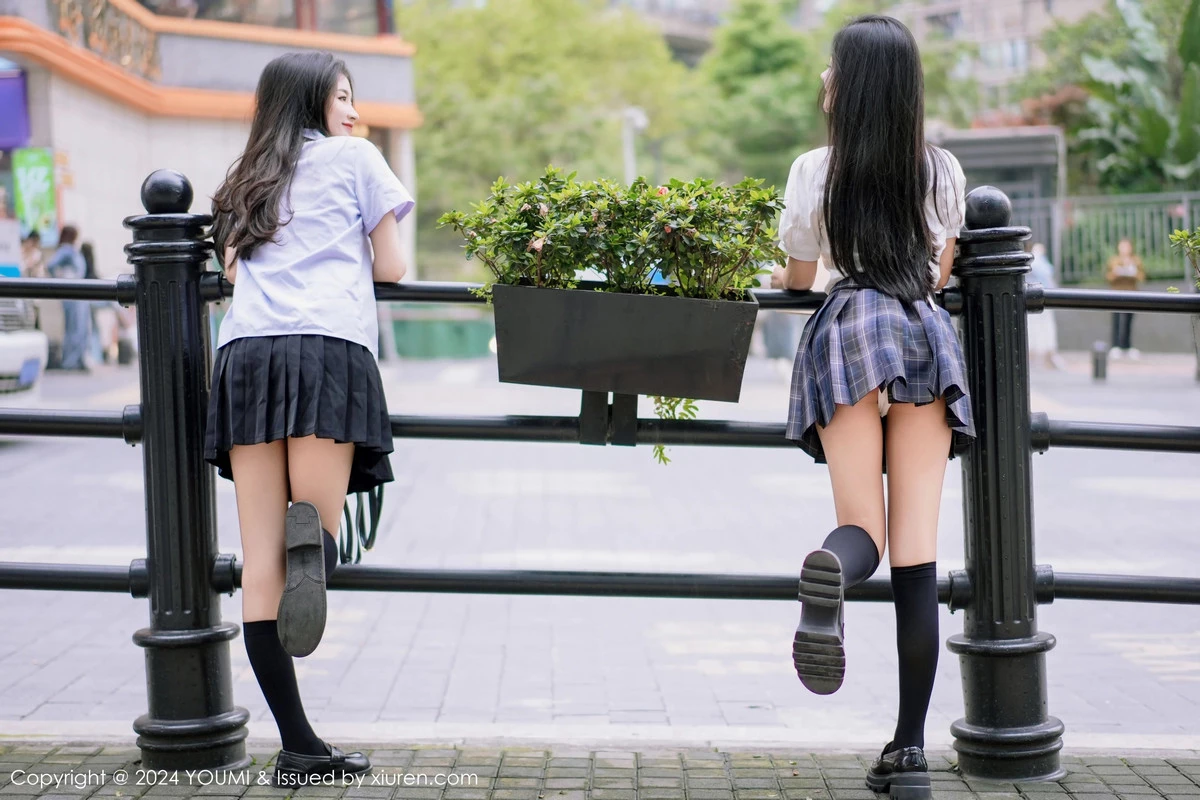 鱼尾fish＆小茶茶性感学妹制服配黑丝袜秀完美身材迷人写真 第 121 张