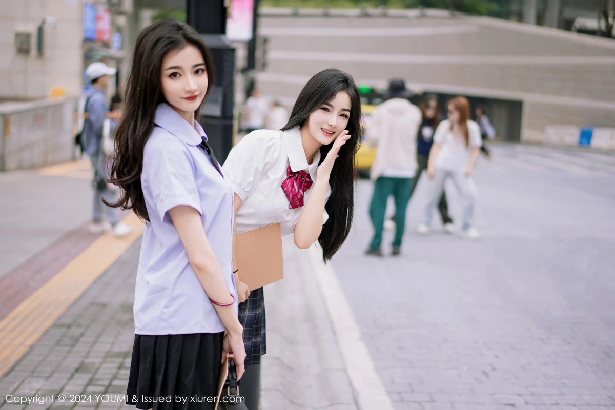 鱼尾fish＆小茶茶性感学妹制服配黑丝袜秀完美身材迷人写真 第 33 张