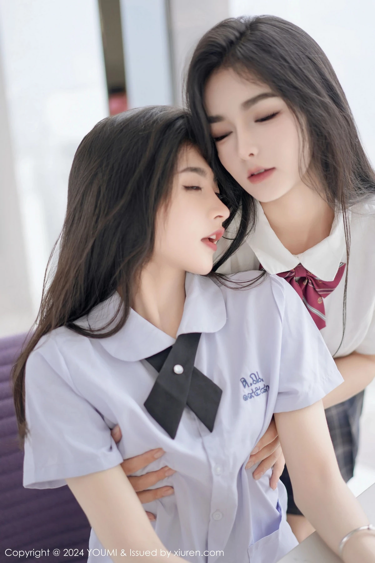 鱼尾fish＆小茶茶性感学妹制服配黑丝袜秀完美身材迷人写真 第 42 张