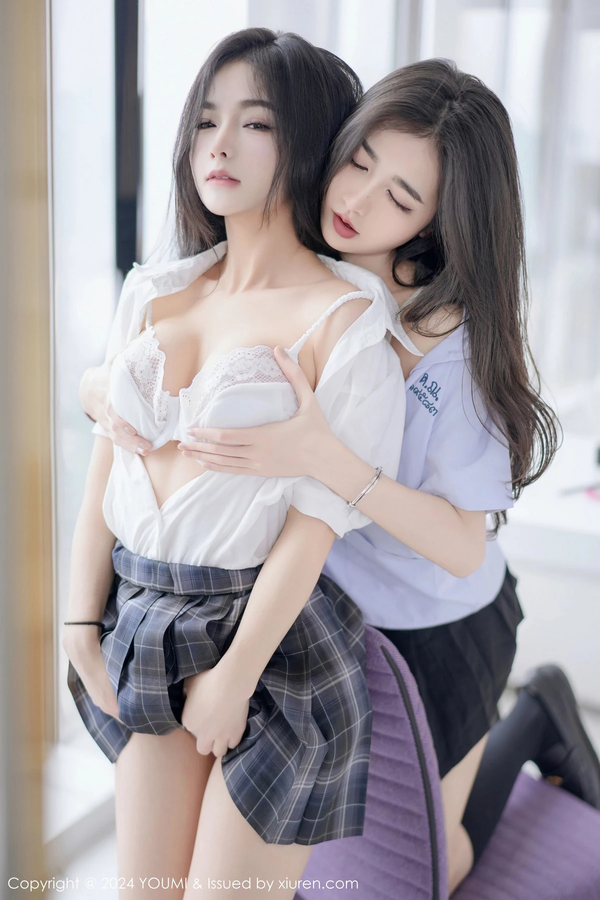 鱼尾fish＆小茶茶性感学妹制服配黑丝袜秀完美身材迷人写真 第 64 张