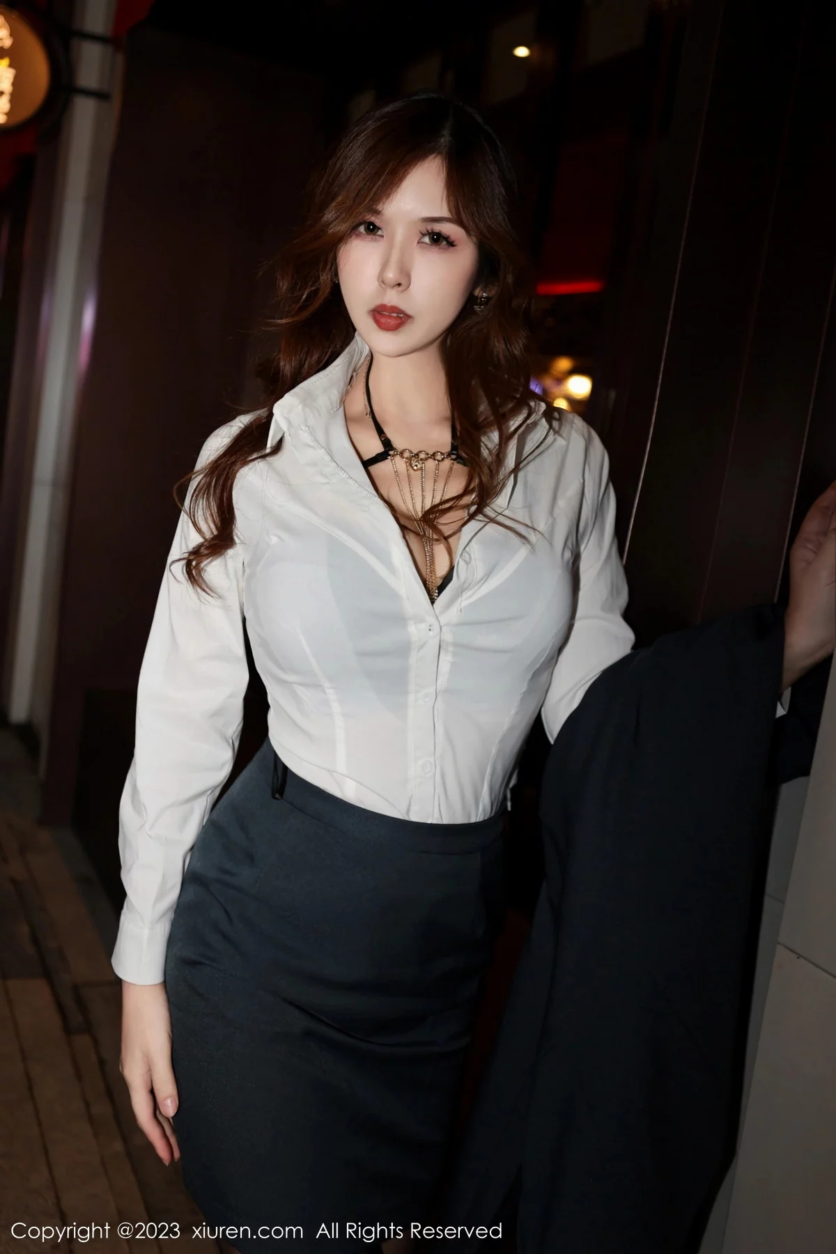 月野兔美妞性感深色职业装露黑色内衣秀曼妙身姿绝美写真 第 22 张