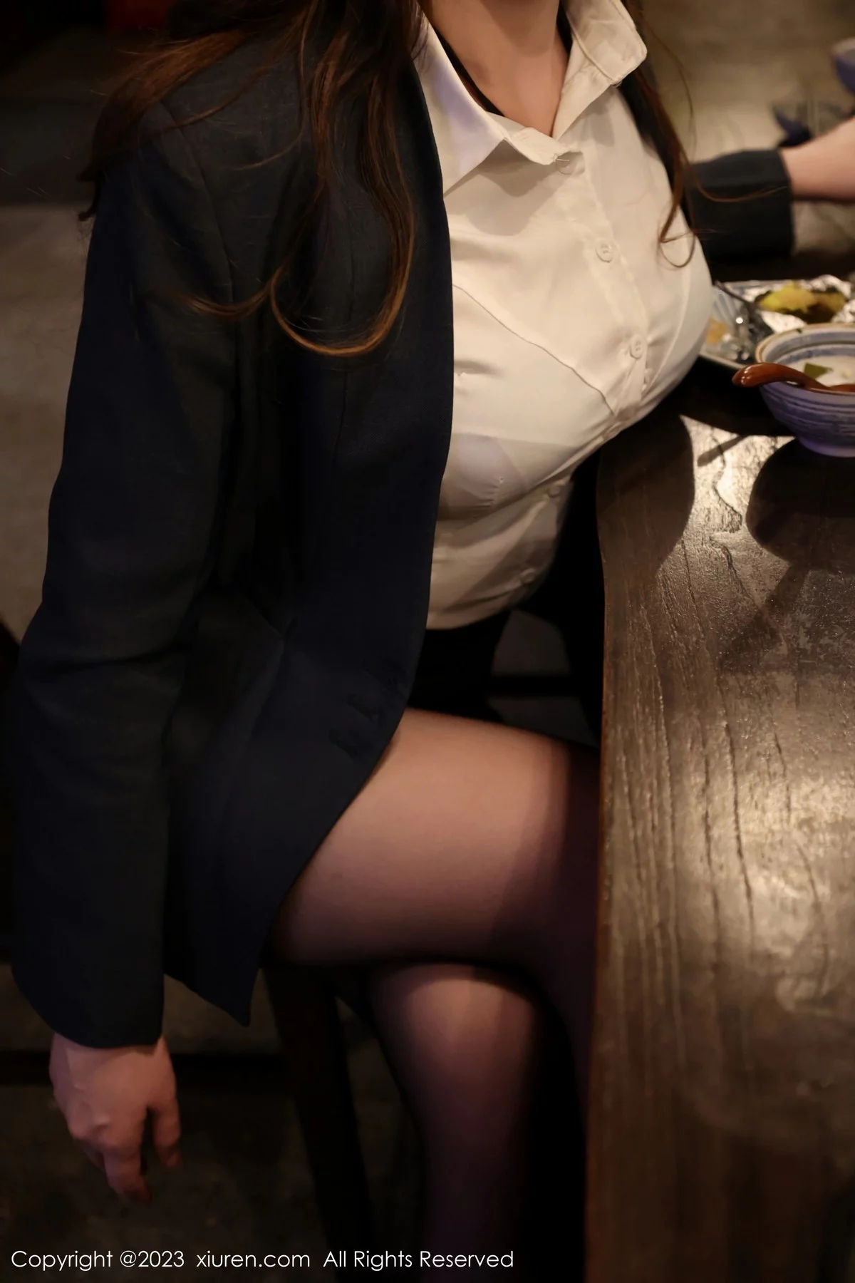 月野兔美妞性感深色职业装露黑色内衣秀曼妙身姿绝美写真 第 7 张