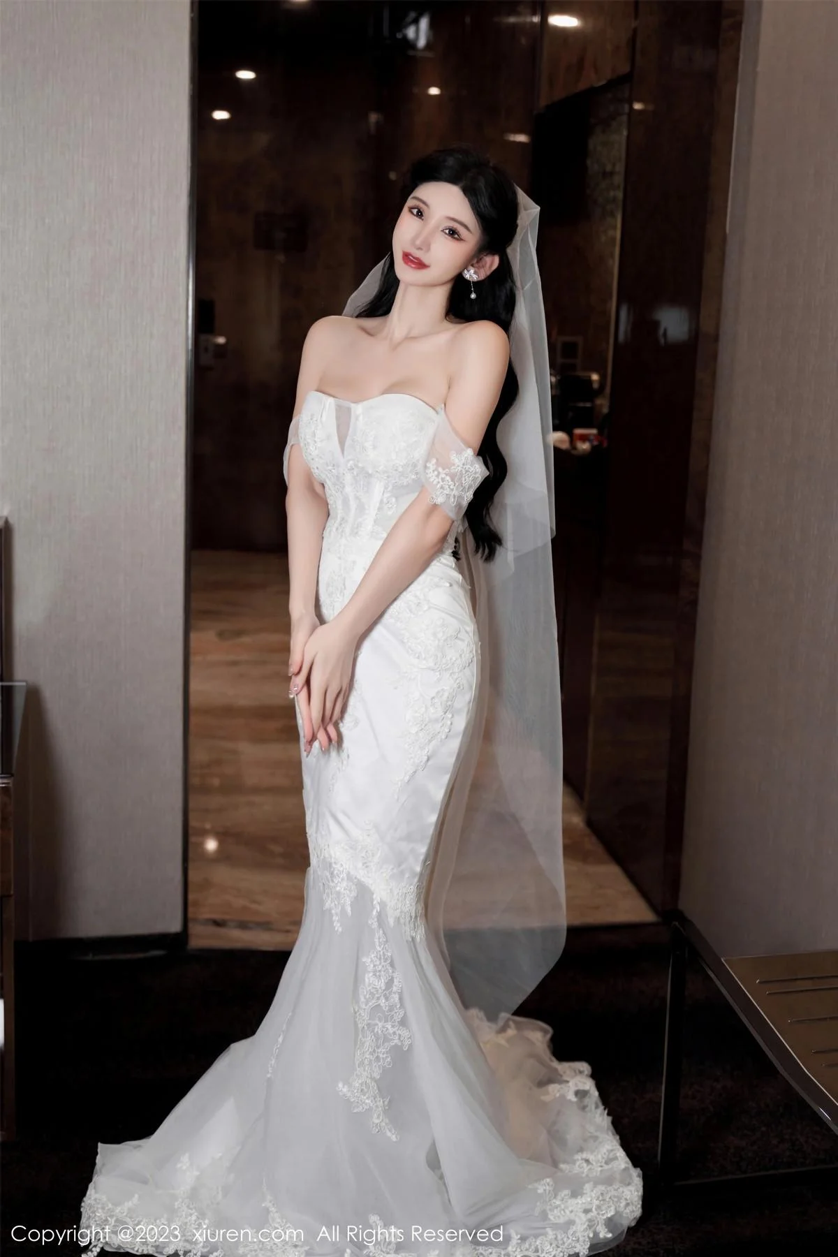 周于希Sally性感白色婚纱+白色蕾丝情趣服饰完美绝美写真 第 21 张