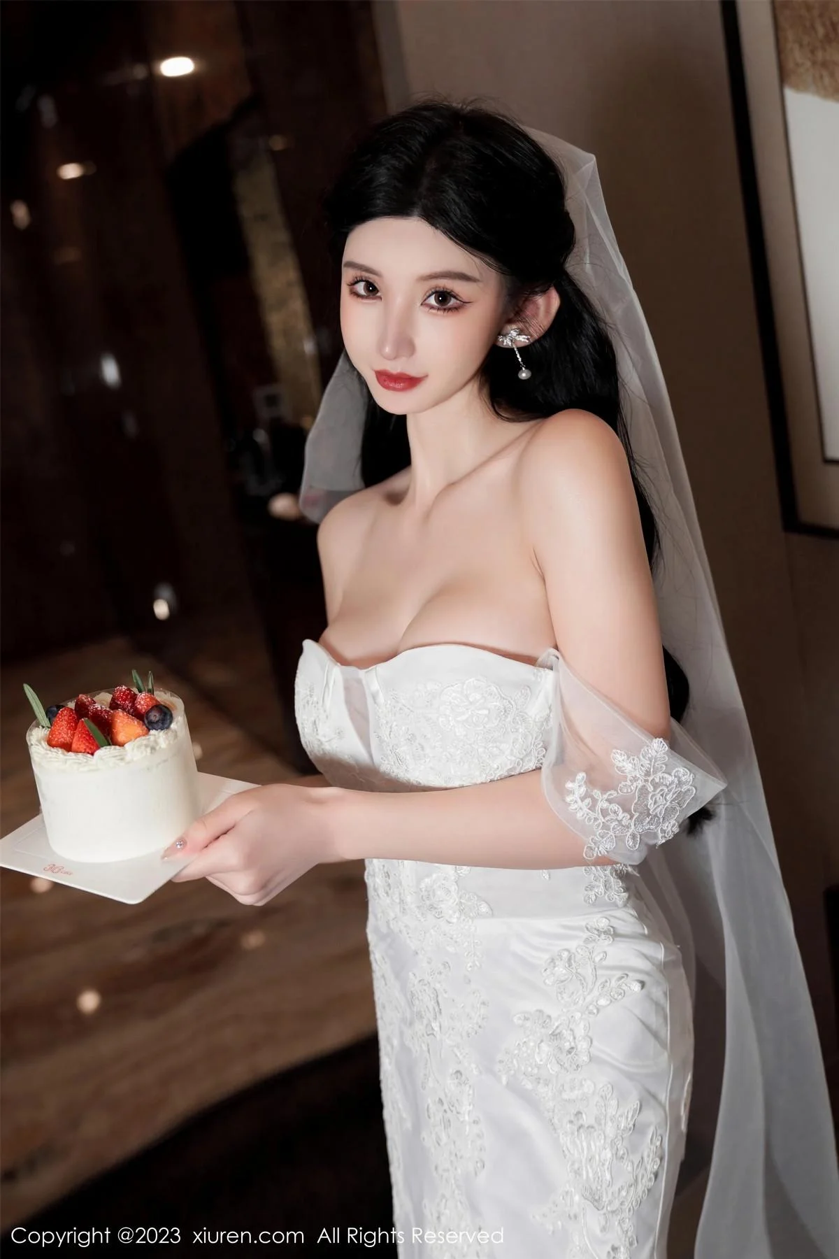 周于希Sally性感白色婚纱+白色蕾丝情趣服饰完美绝美写真 第 24 张