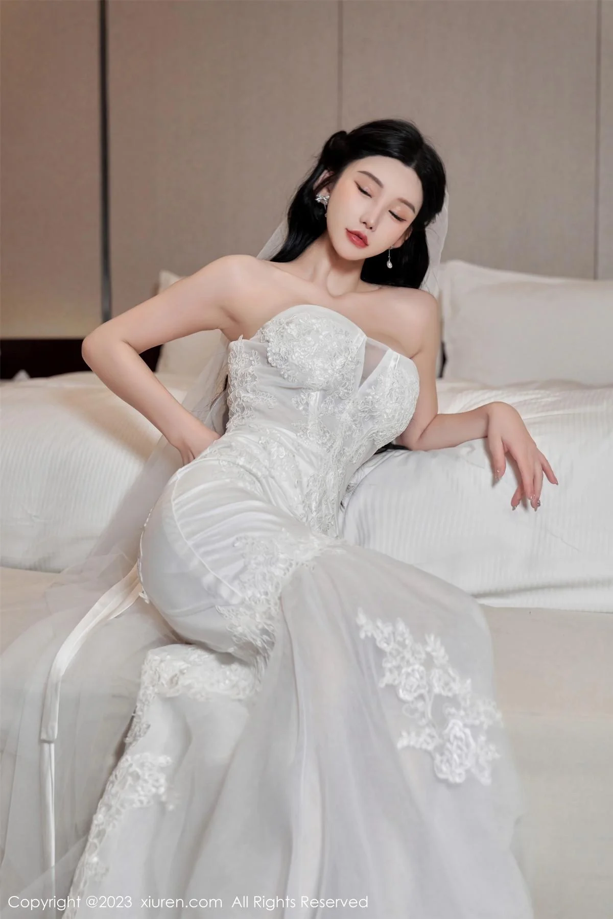 周于希Sally性感白色婚纱+白色蕾丝情趣服饰完美绝美写真 第 46 张