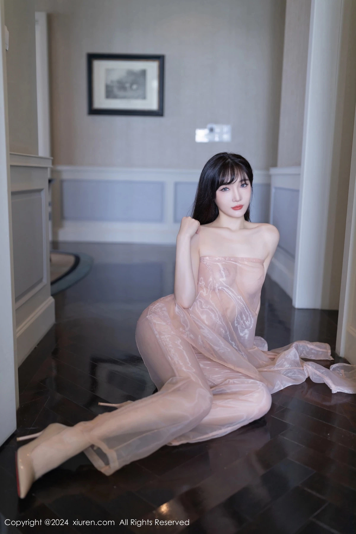 陆萱萱私房性感浅粉色透视西装半脱秀曼妙身材迷人绝美写真 第 22 张