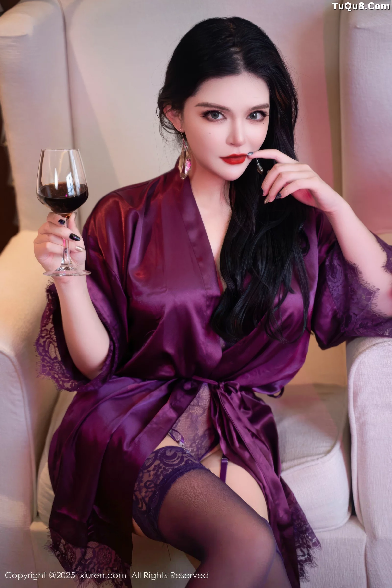 伊丽莎有点白性感紫色睡袍露紫色情趣内衣秀豪乳绝美写真 第 10 张