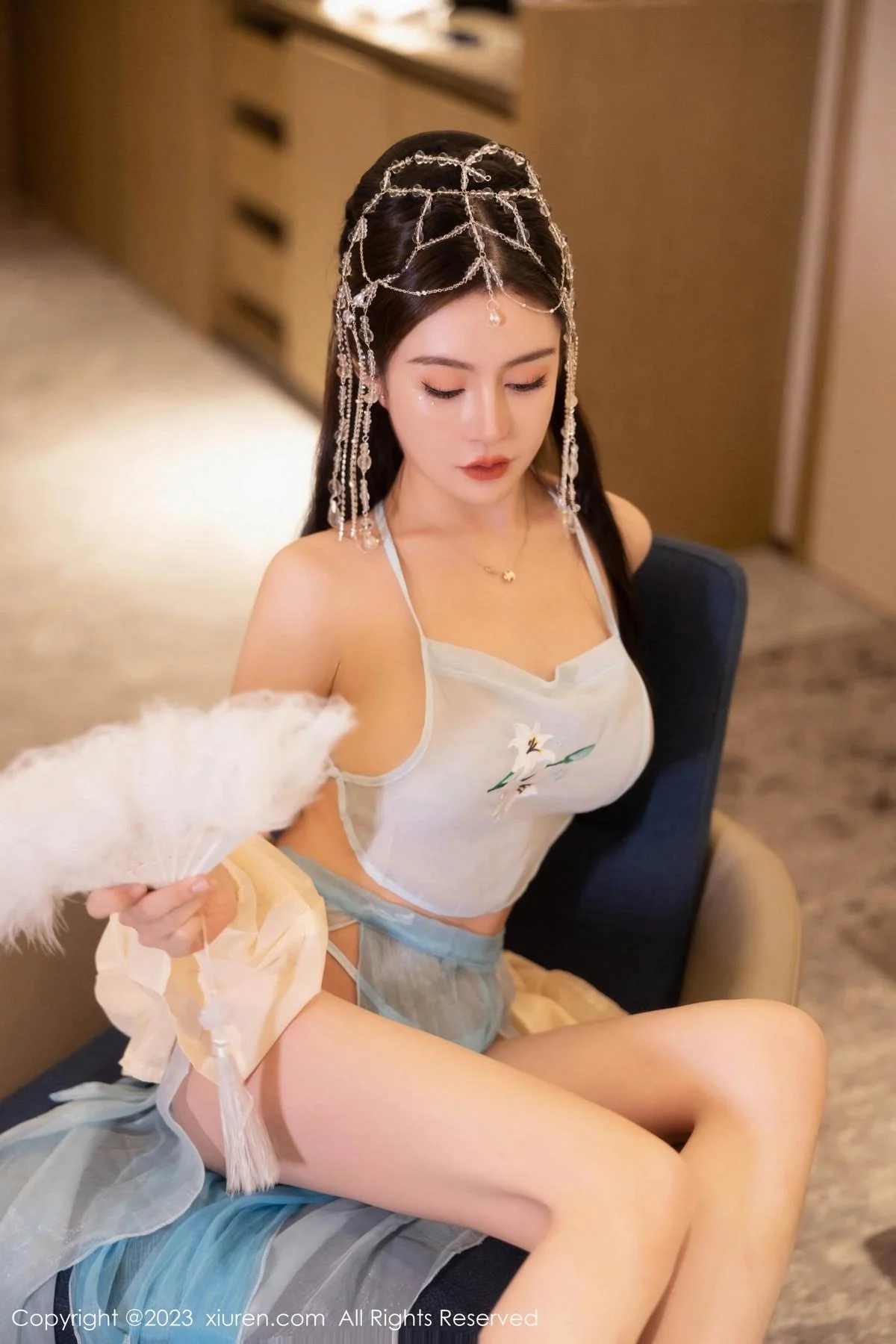 唐宁宁私房浴室性感浅色薄纱古装服饰秀丰腴身姿绝美写真 第 16 张